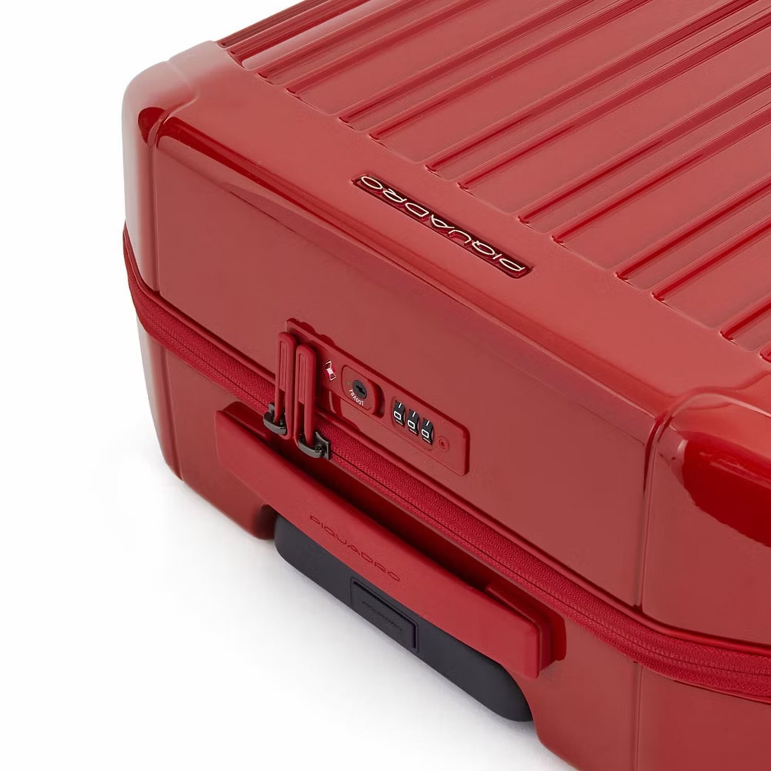 Piquadro PQ-Light Cabin Trolley 55 red