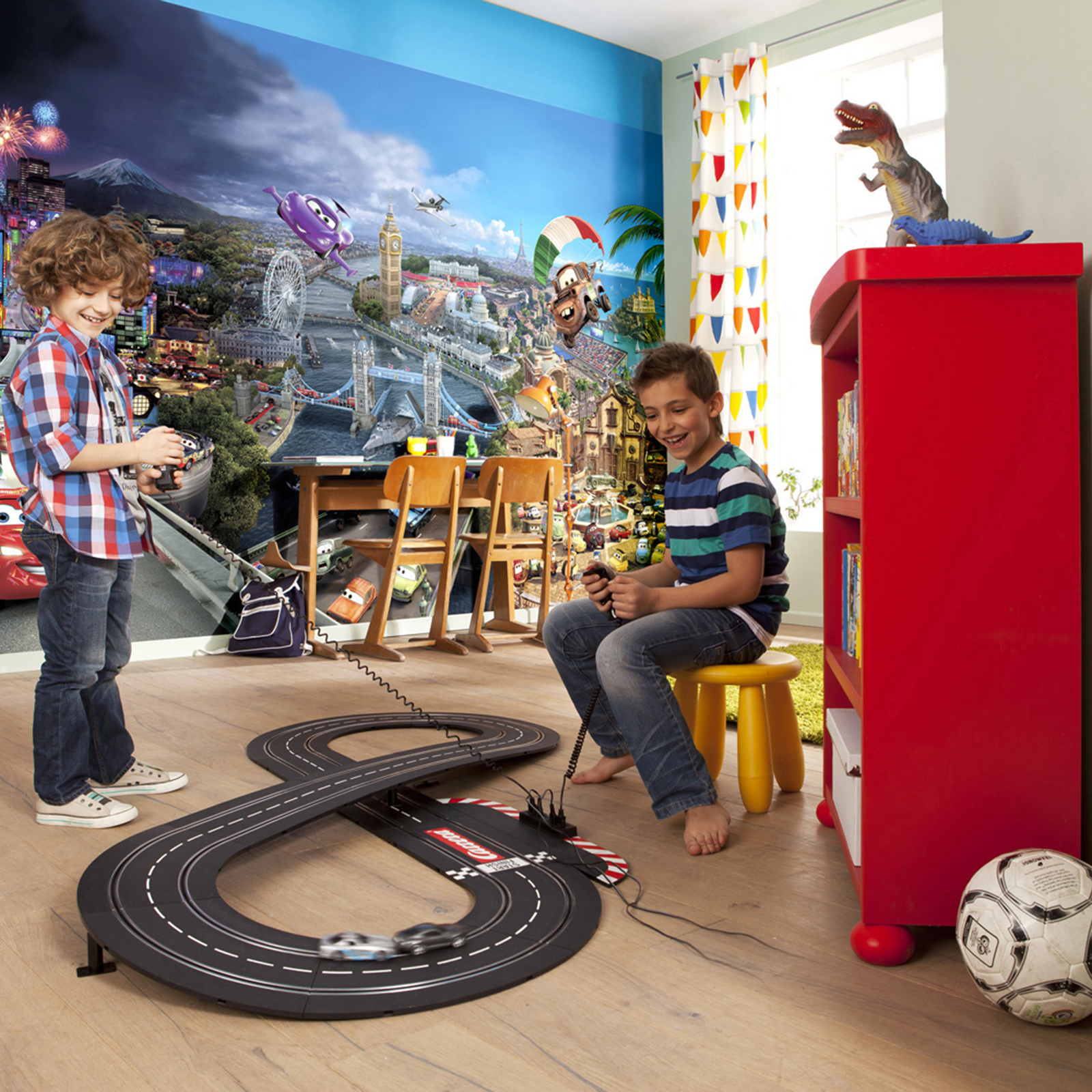 Papier-Fototapete CARS WORLD - bunt - 368x254 cm