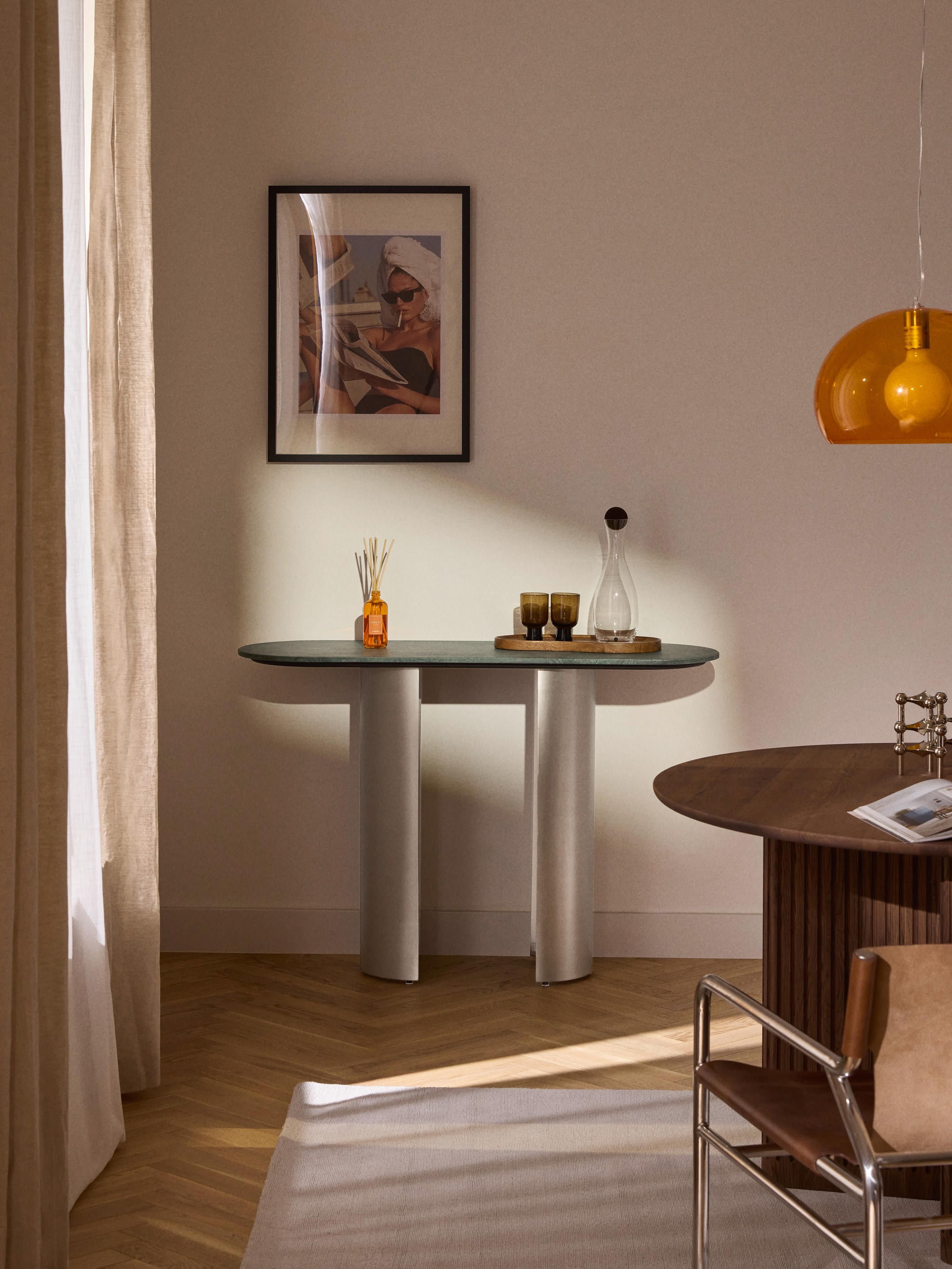 Wandtafel Noam met marmeren tafelblad