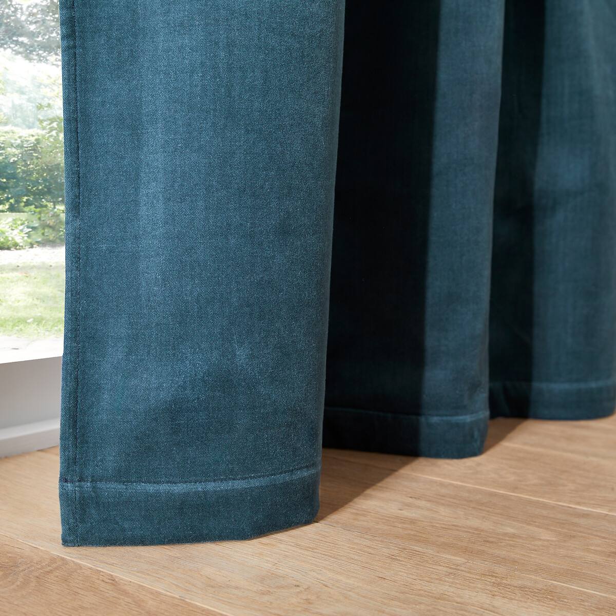 LA REDOUTE INTERIEURS<br>Cortina térmica em veludo com laços ocultos, Veludo