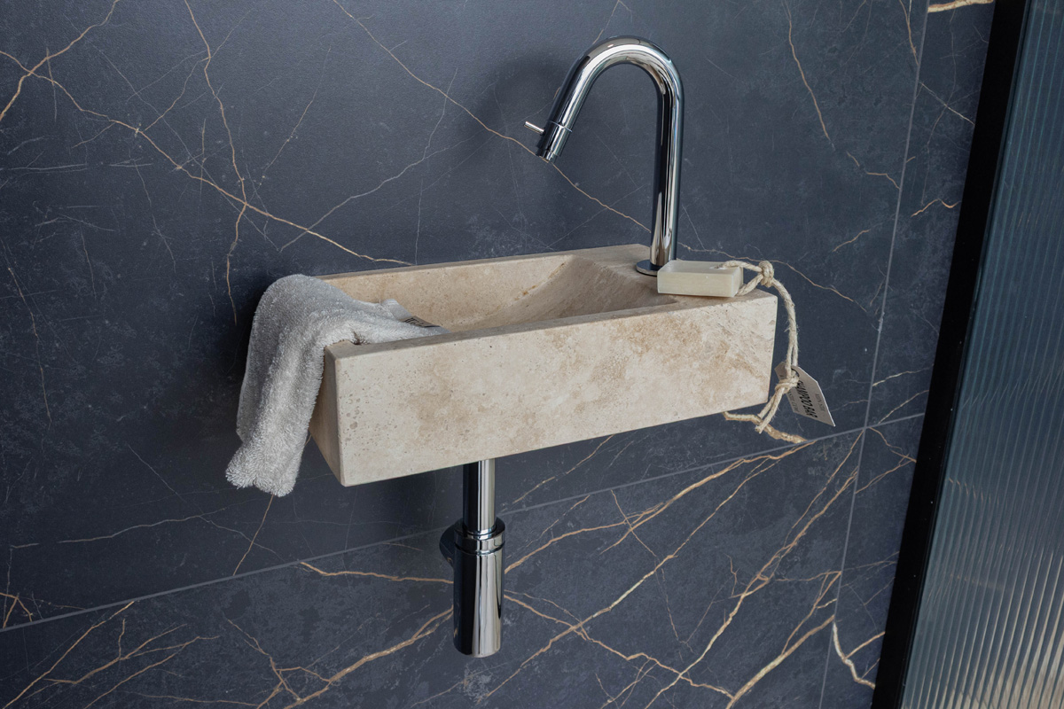 Saniclear White Travertin fonteinset met gebogen kraan in chroom
