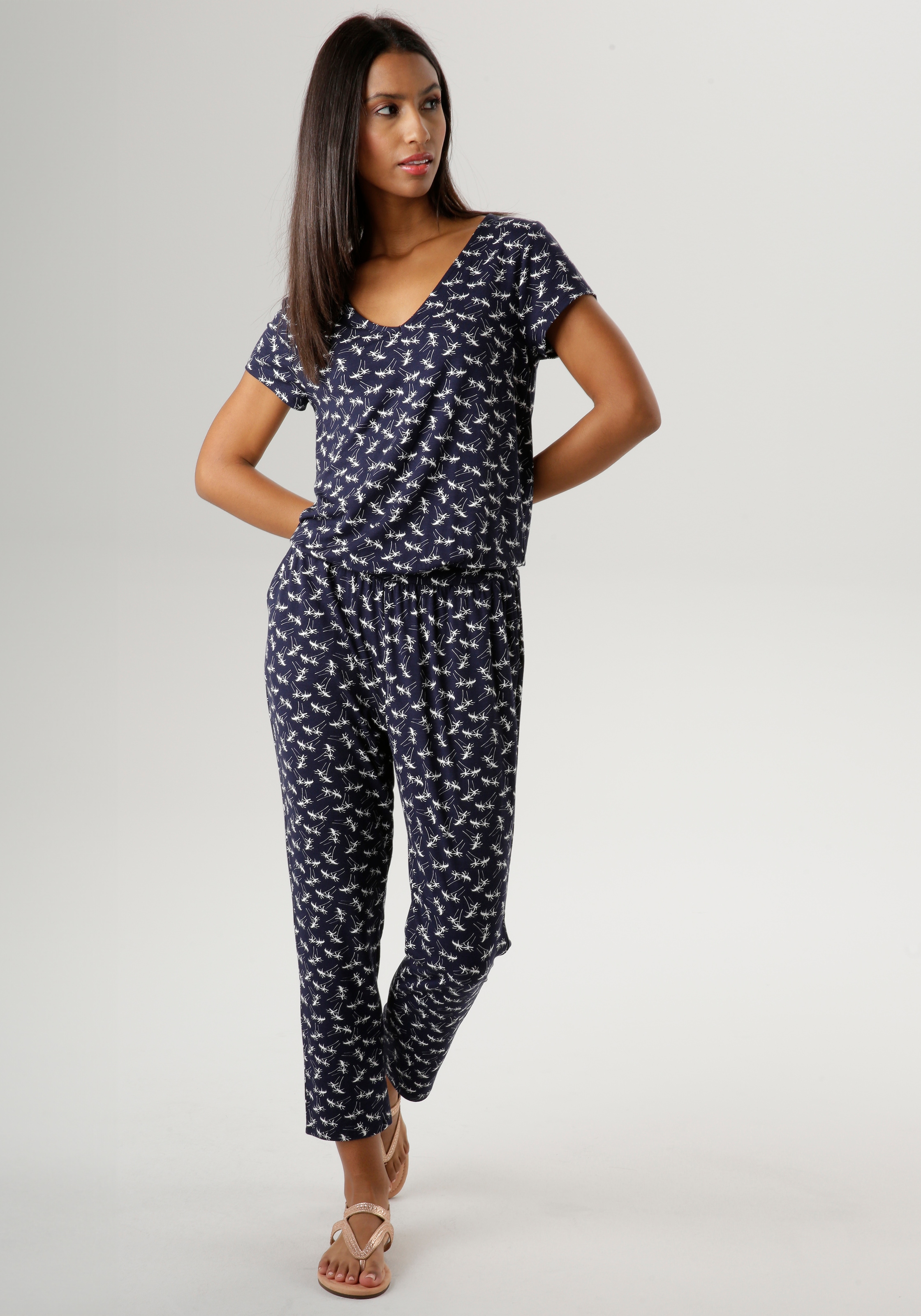 Aniston SELECTED Jumpsuit , mit Palmen bedruckt