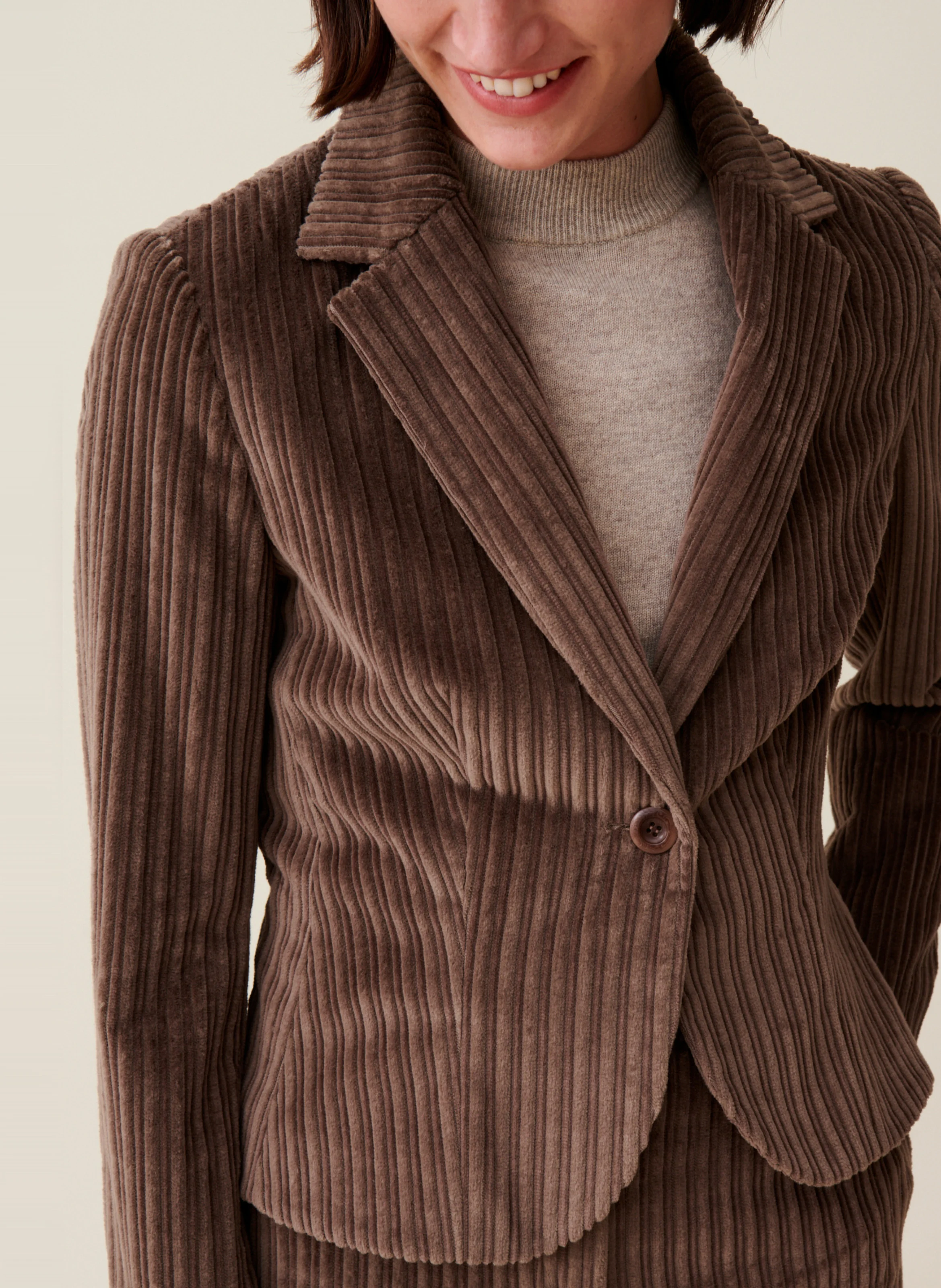 Veste cintrée en velours côtelé | Marron