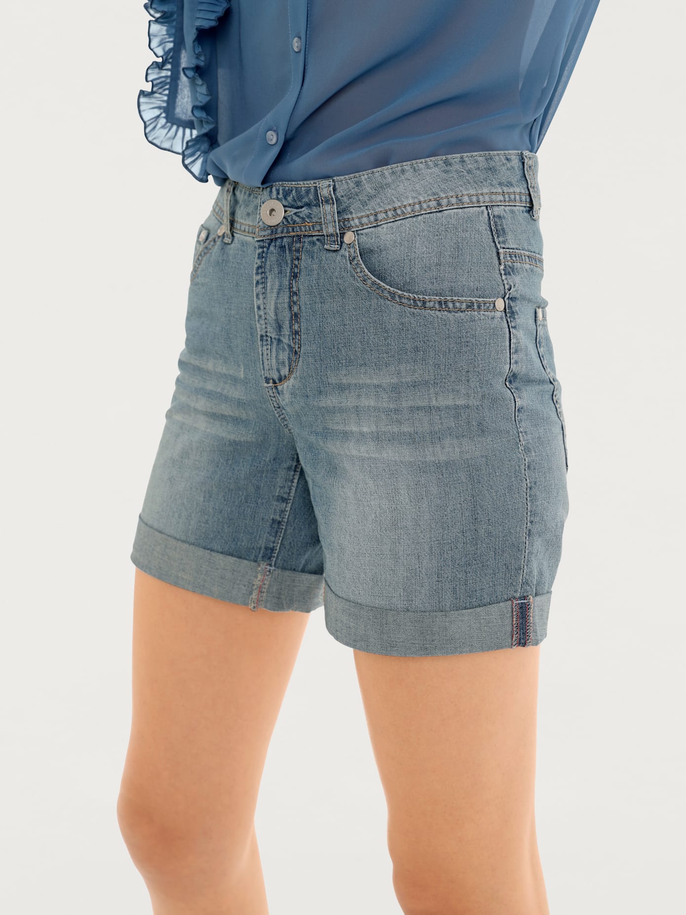 Short en jean coupe droite