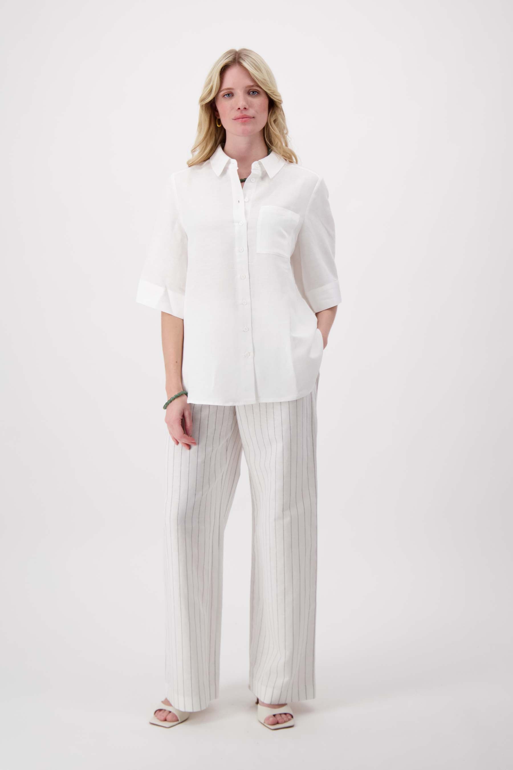 linnen blouse met rug detaill knopen
