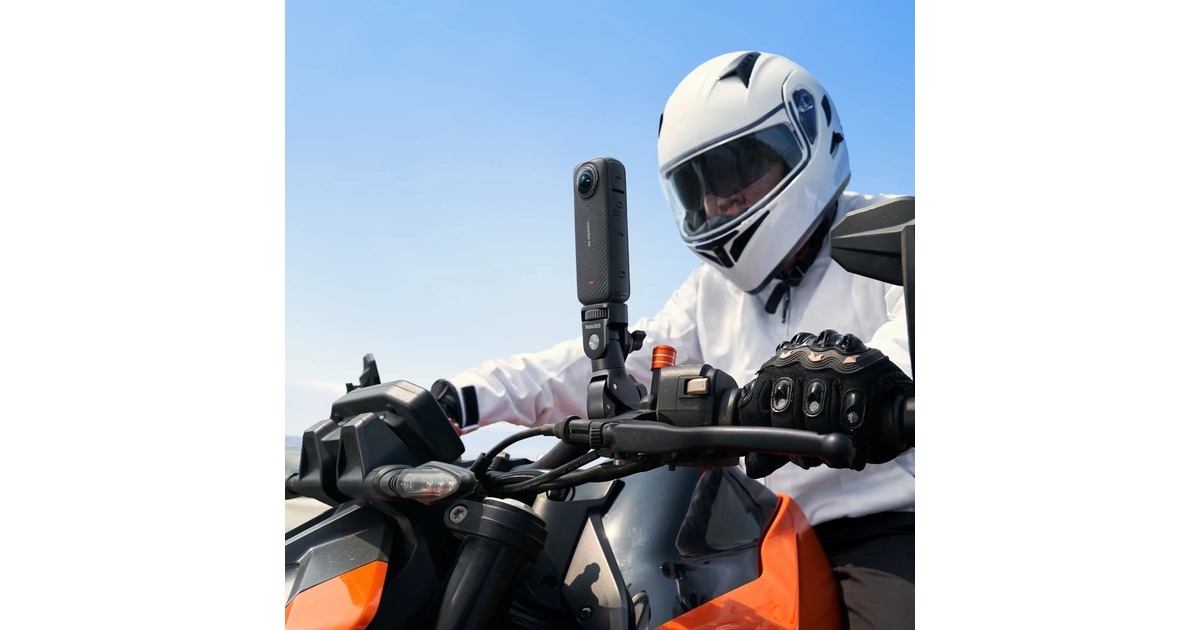 Insta360X4 Motorcycle Bundle videocamera  (Zwart, 8K, 360°)