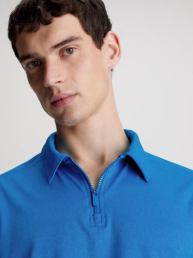Camisa polo esportiva com logotipo em tela