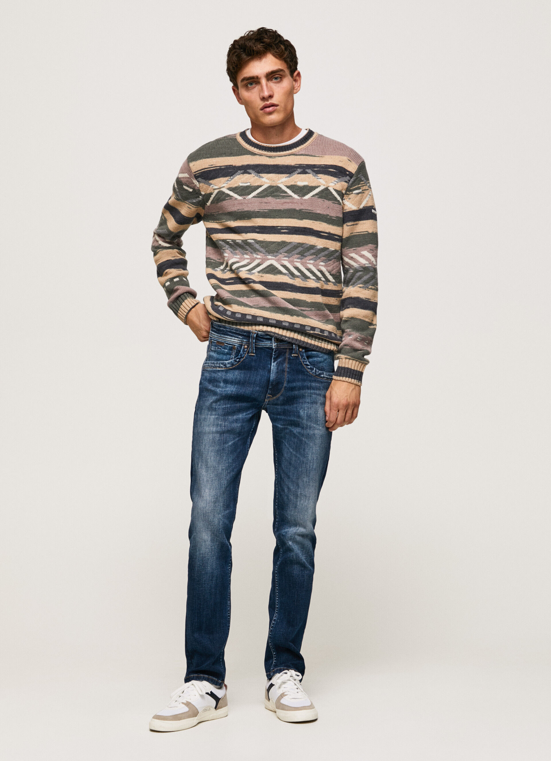 Calça jeans com modelagem Cash Fit e cintura regular - jeans