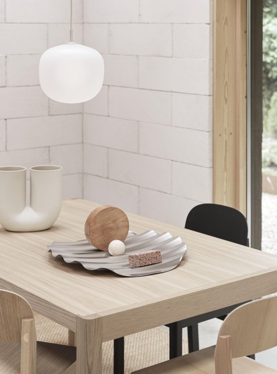 Muuto Workshop bureau 130x65 zwart linoleum