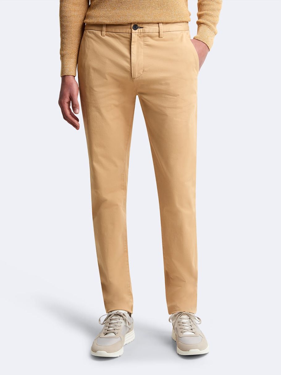 Chino slim en coton élasthane uni