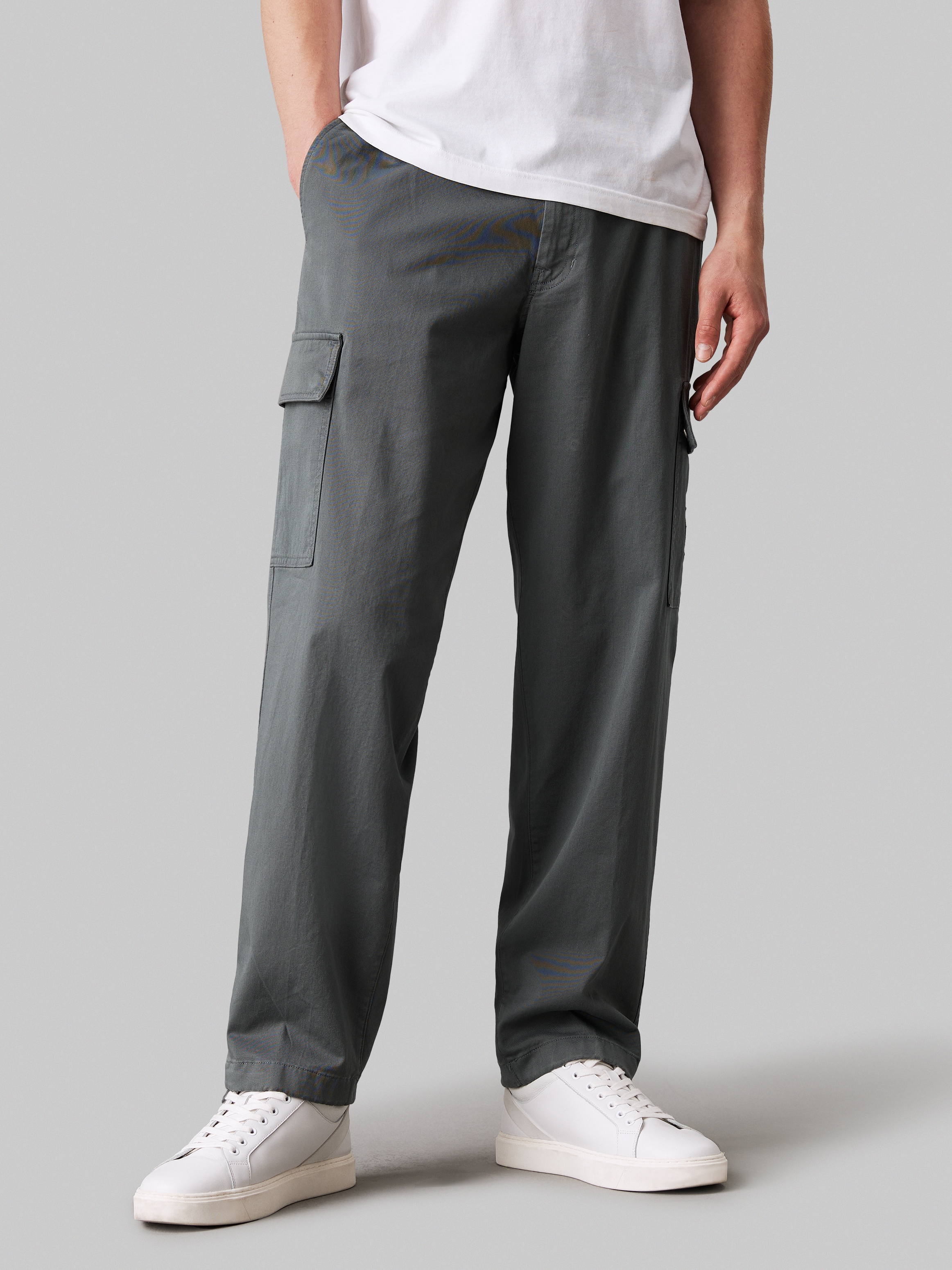 Calvin Klein Jeans Cargohose »REGULAR STRAIGHT CARGO«  mit Logopatch