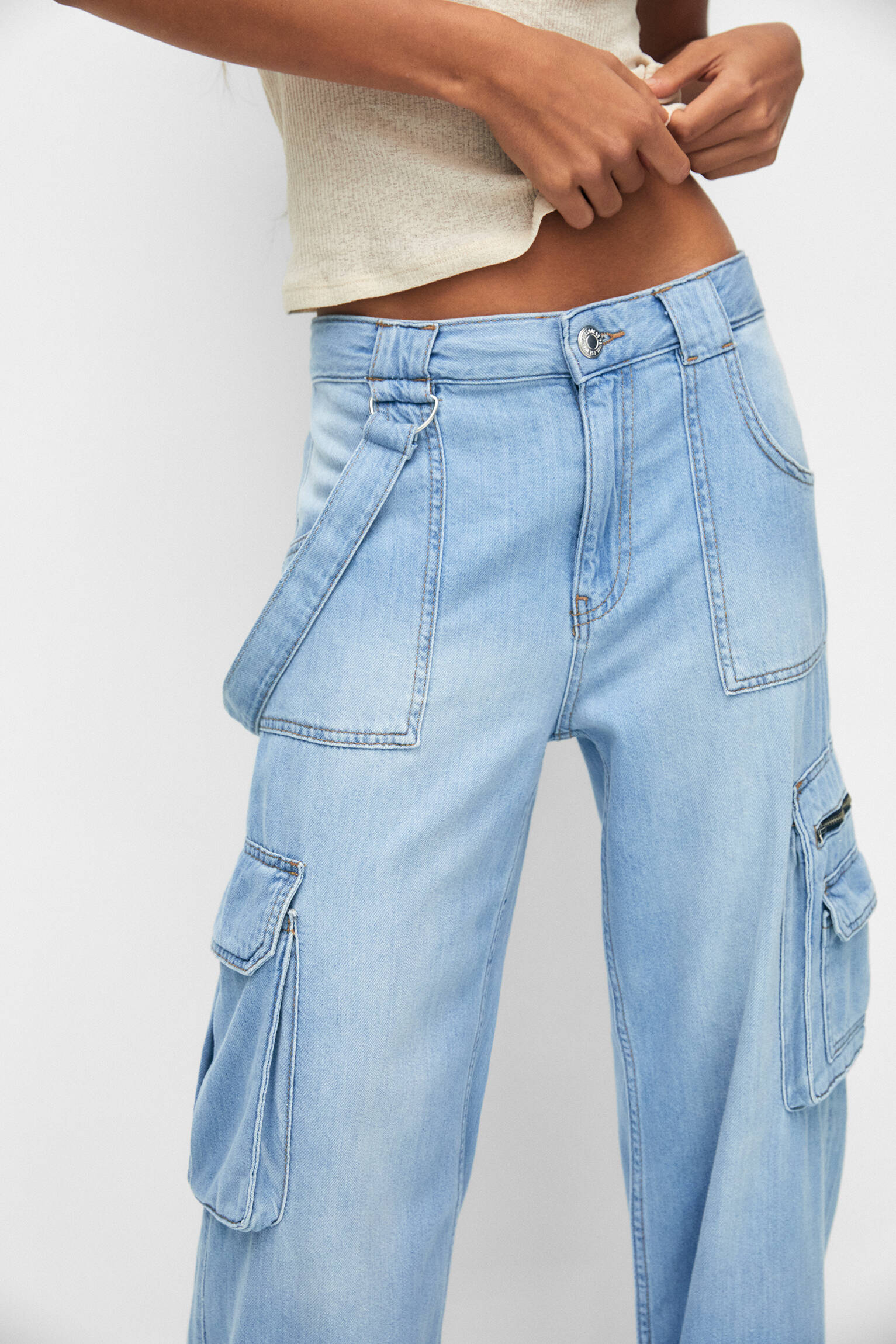 CALÇA CARGO DE CINTURA MÉDIA - AZUL MÉDIO