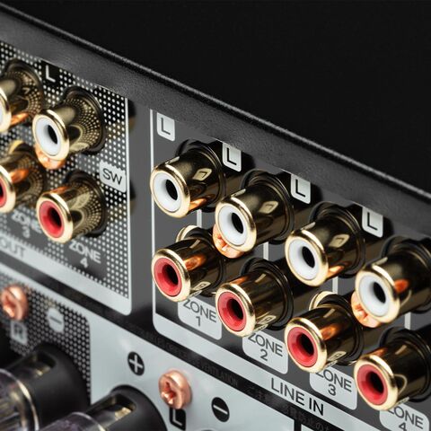 Marantz MODEL M4 – 8-kanaals versterker met HEOS-streaming