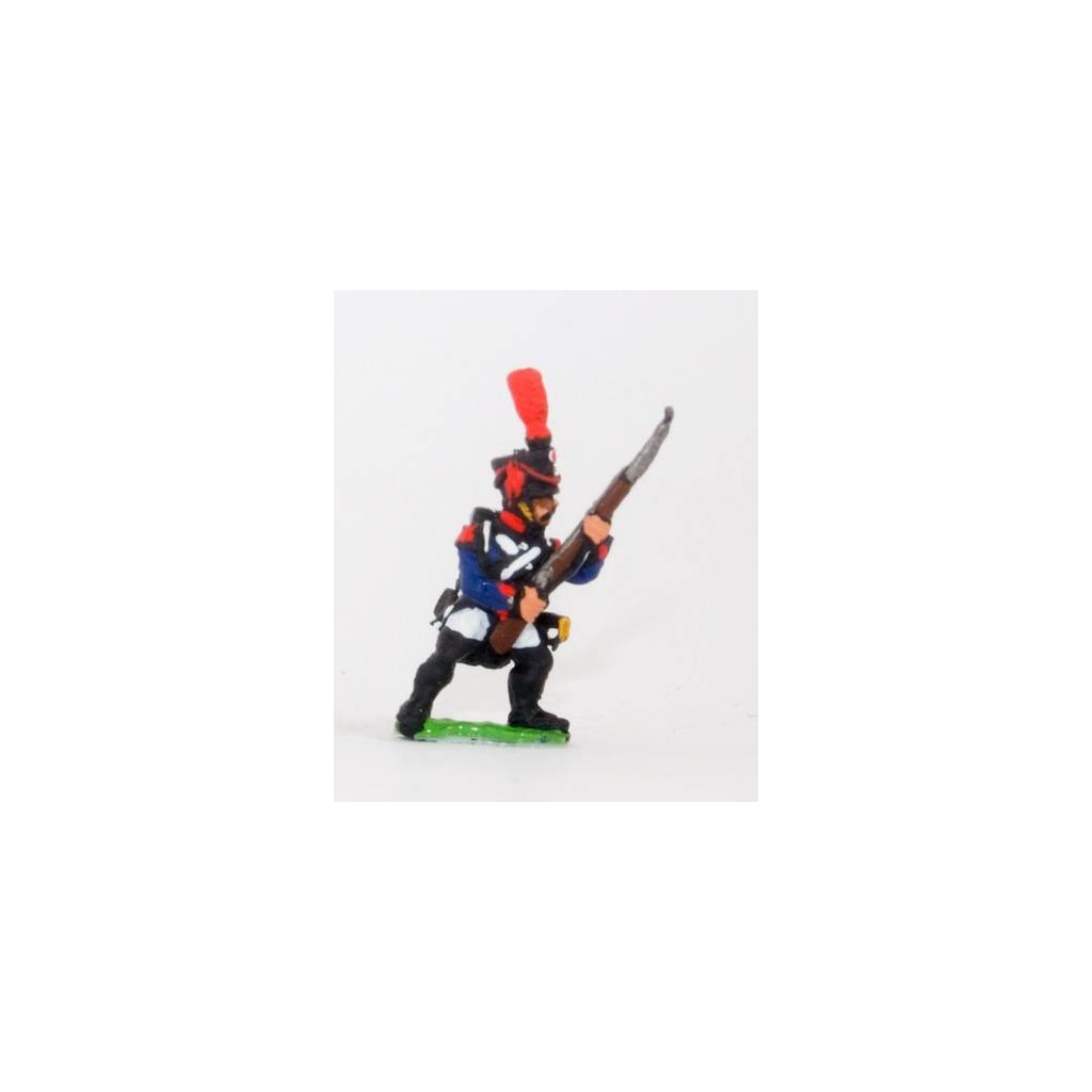 French: Line Infantry 1806-1812: Grenadier in Shako, advancing with Musket at 45 degrees