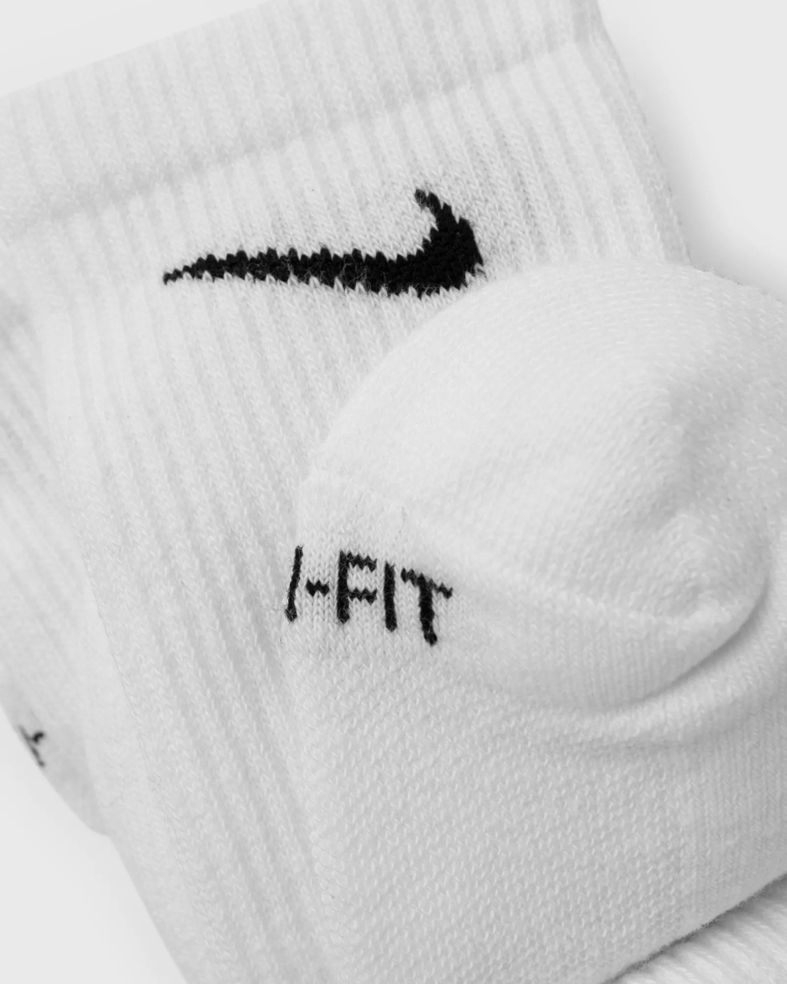 Nike Everyday Plus Cushioned Training Crew Socks (3 Pairs)
