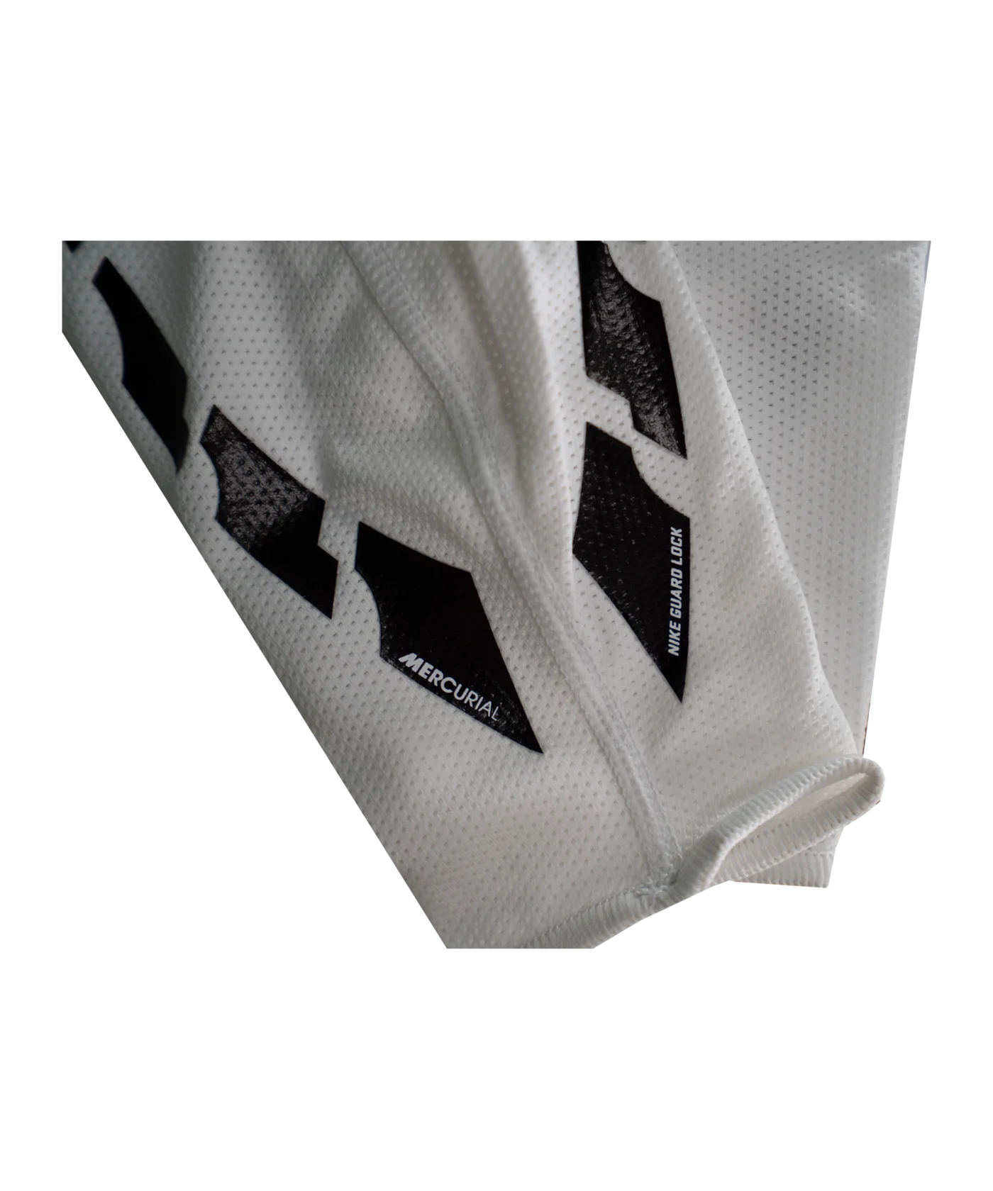 Nike Guard Lock Elite Sleeves Weiss F103