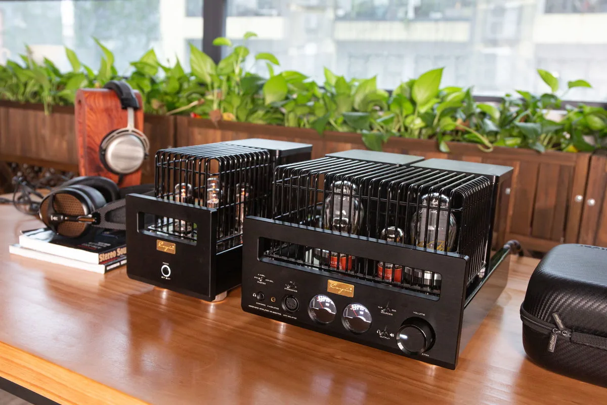 Cayin HA-300 MK2 Noir Amplis casques