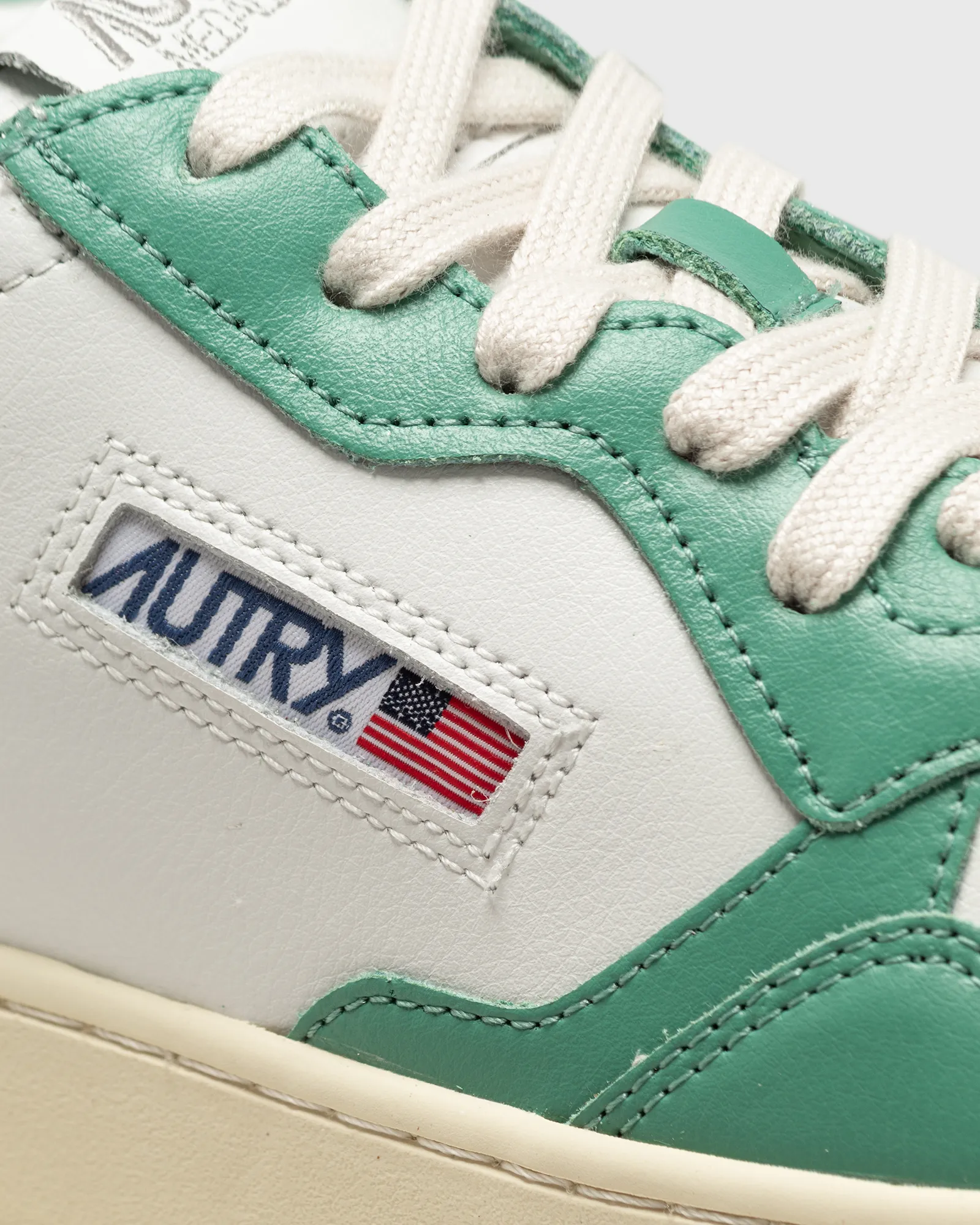 Autry Action Shoes MEDALIST LOW