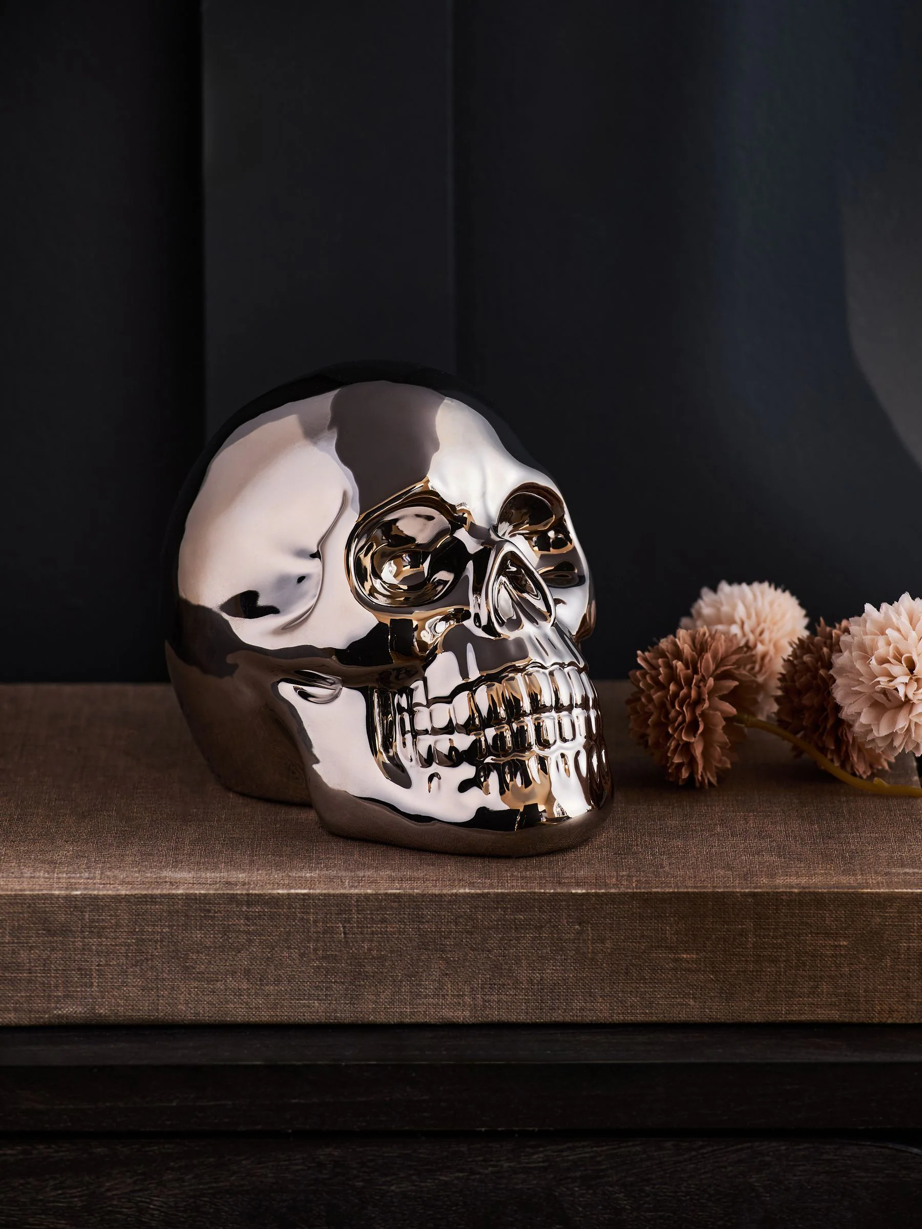 Electroplated keramisch schedelornament