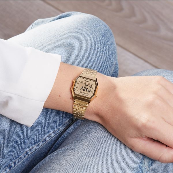 Casio Relógio Plastic / Resin Gold - LA680WEGA-9ER