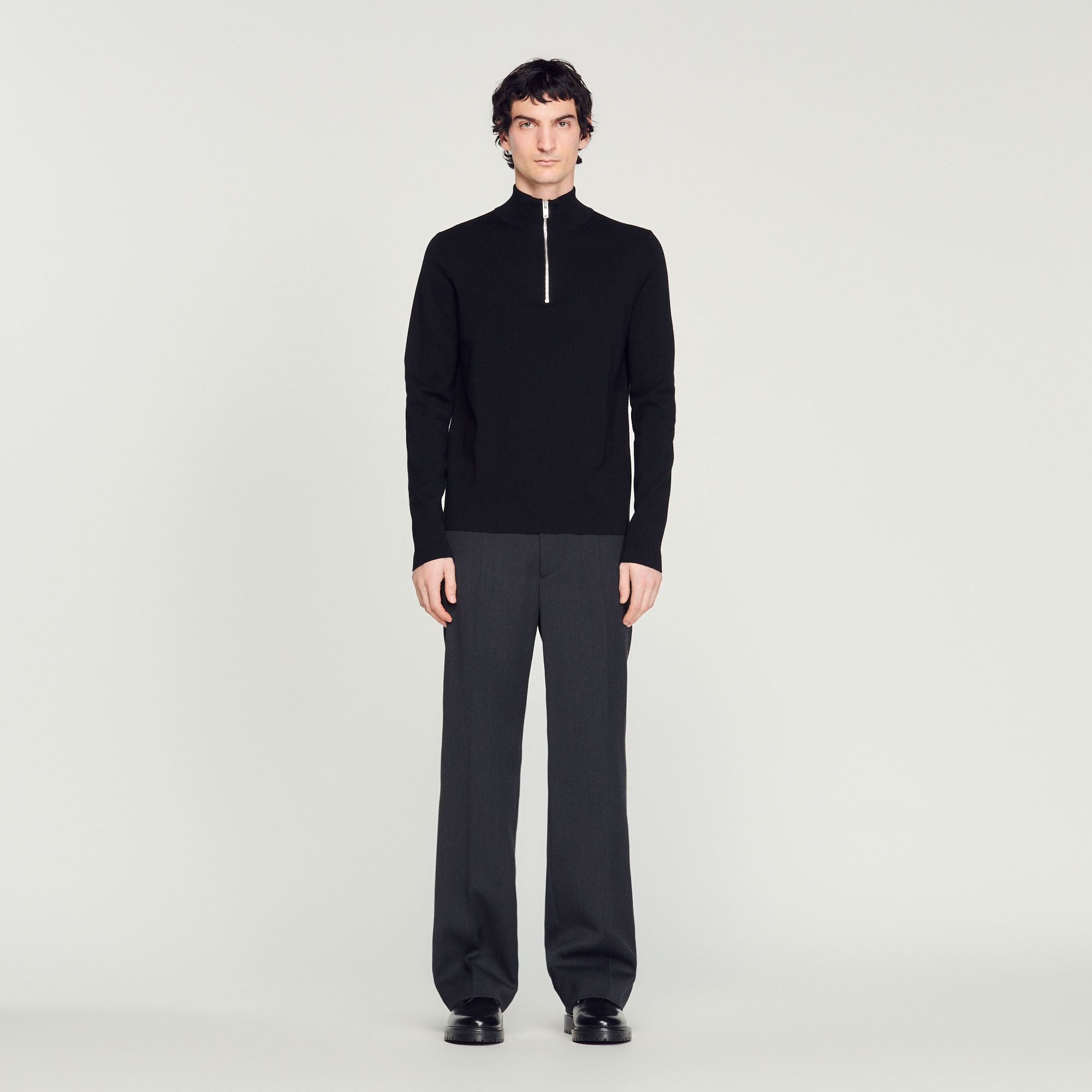 Pull en laine á col zippe