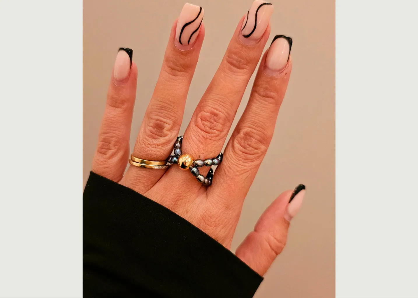 Bague en perles de culture Roma Gisel B.