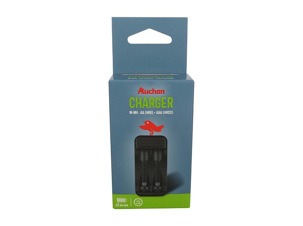 CARREGADOR COM CABO USB AUCHAN BASIC AA(HR6)   AAA (HR3)