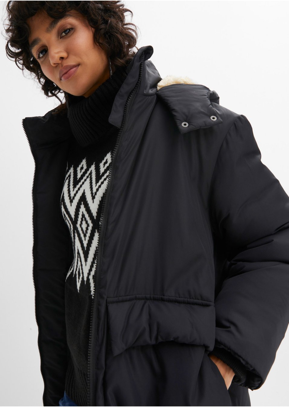 Manteau oversize avec doublure peluche dans la capuche