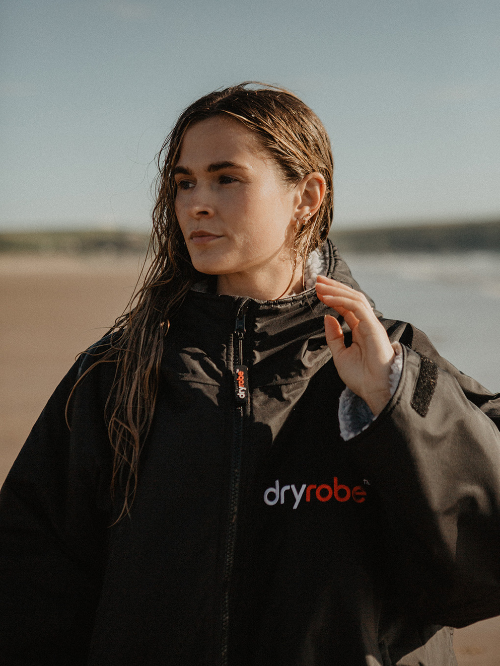 Dryrobe Advance Medium Long Sleeve Surf Poncho black grey