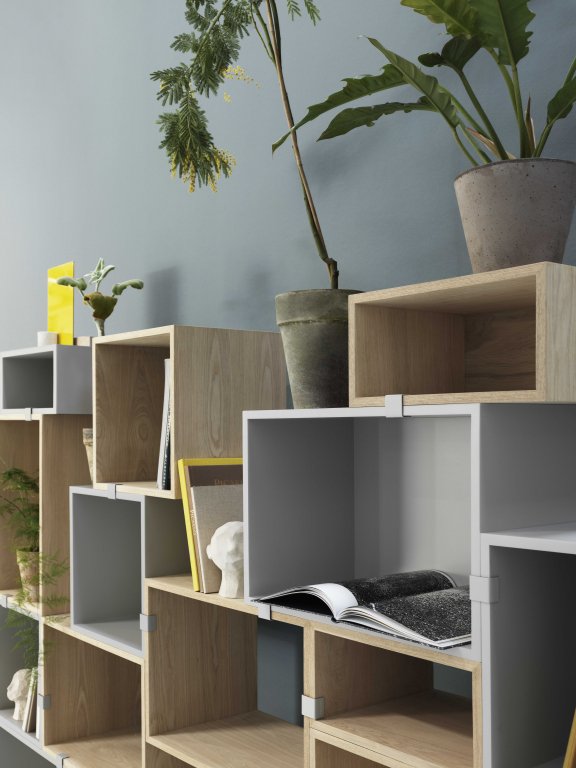 Muuto Stacked 2.0 kast medium met deur eiken