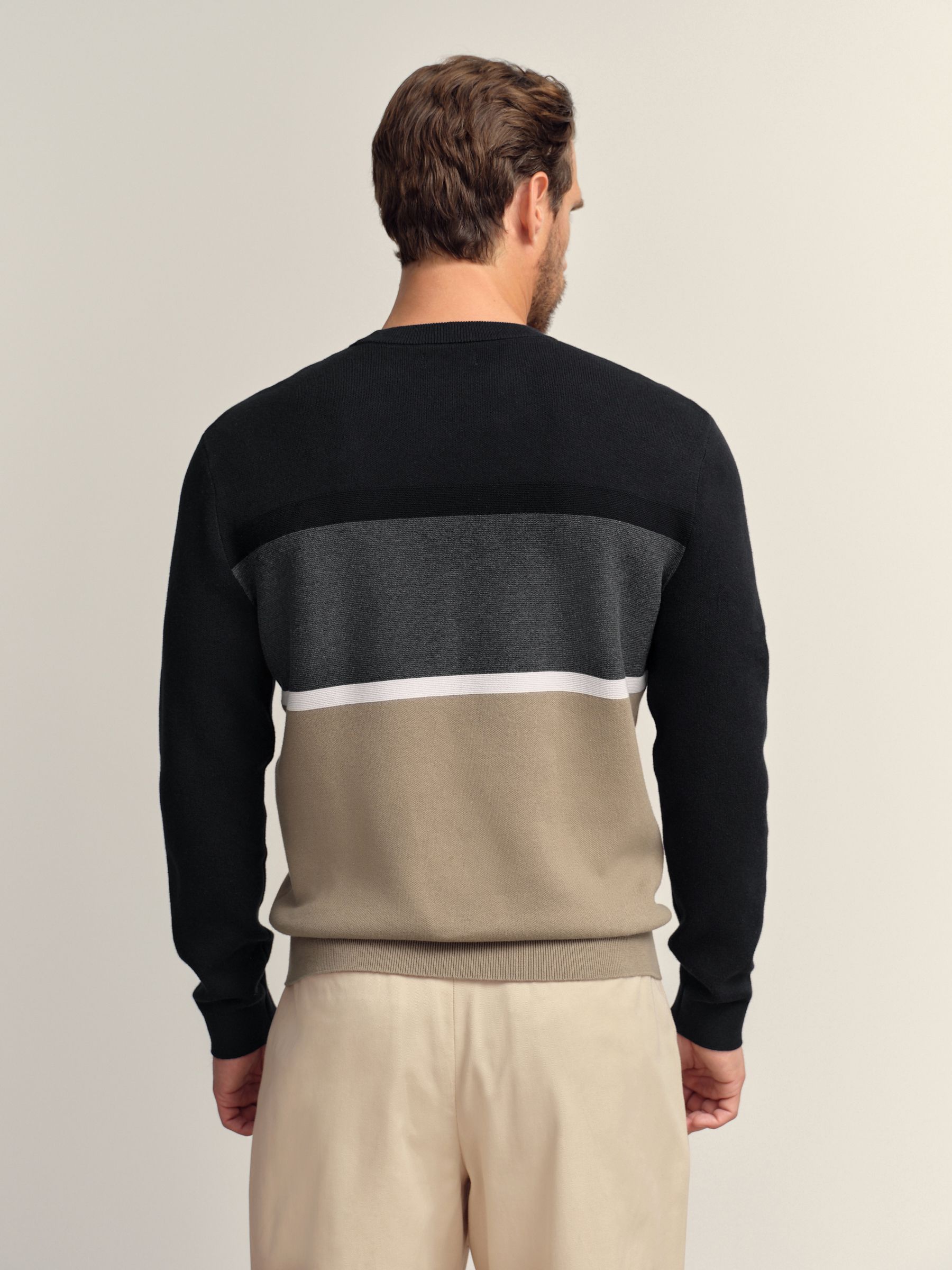 Zwart/kiezelkleurig - Regular fit trui met kleurblokken en strepen, ronde hals