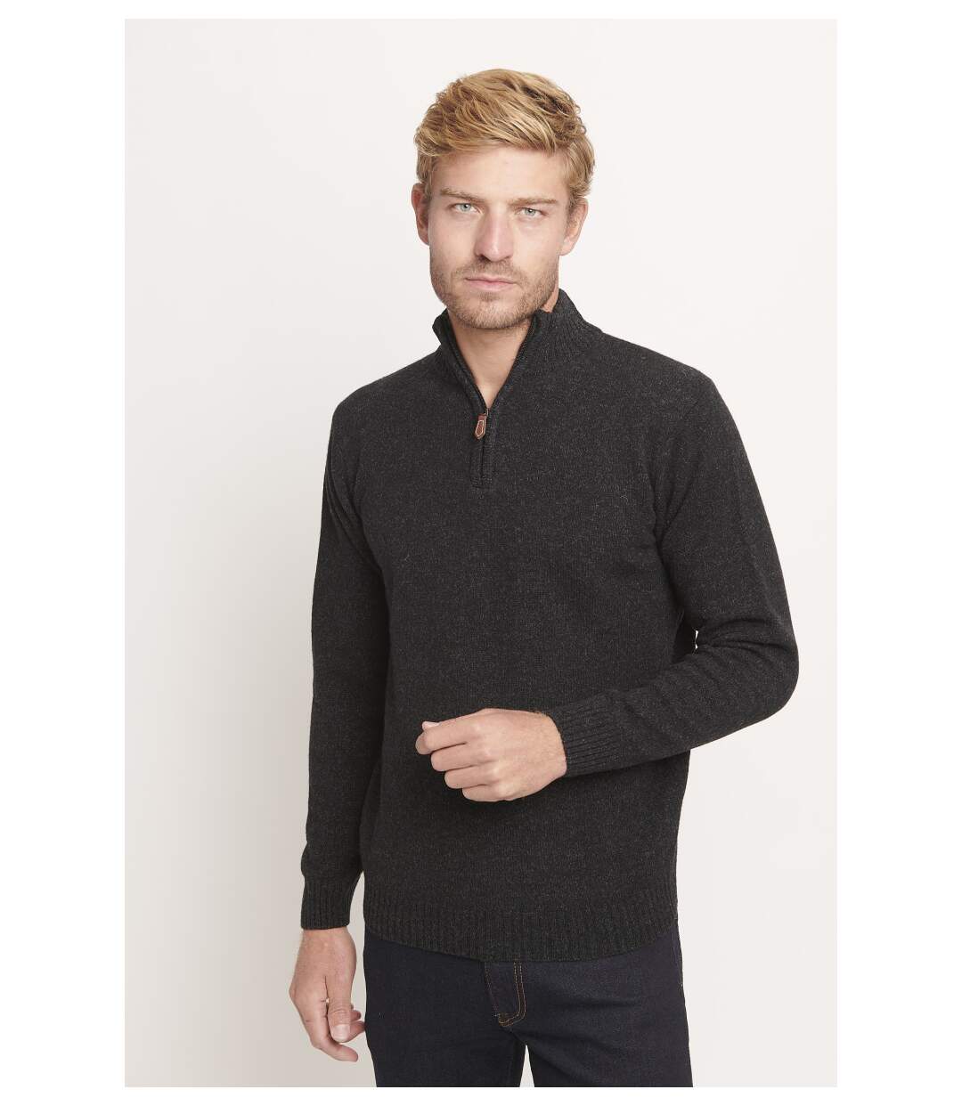 Pull col zippé bien chaud