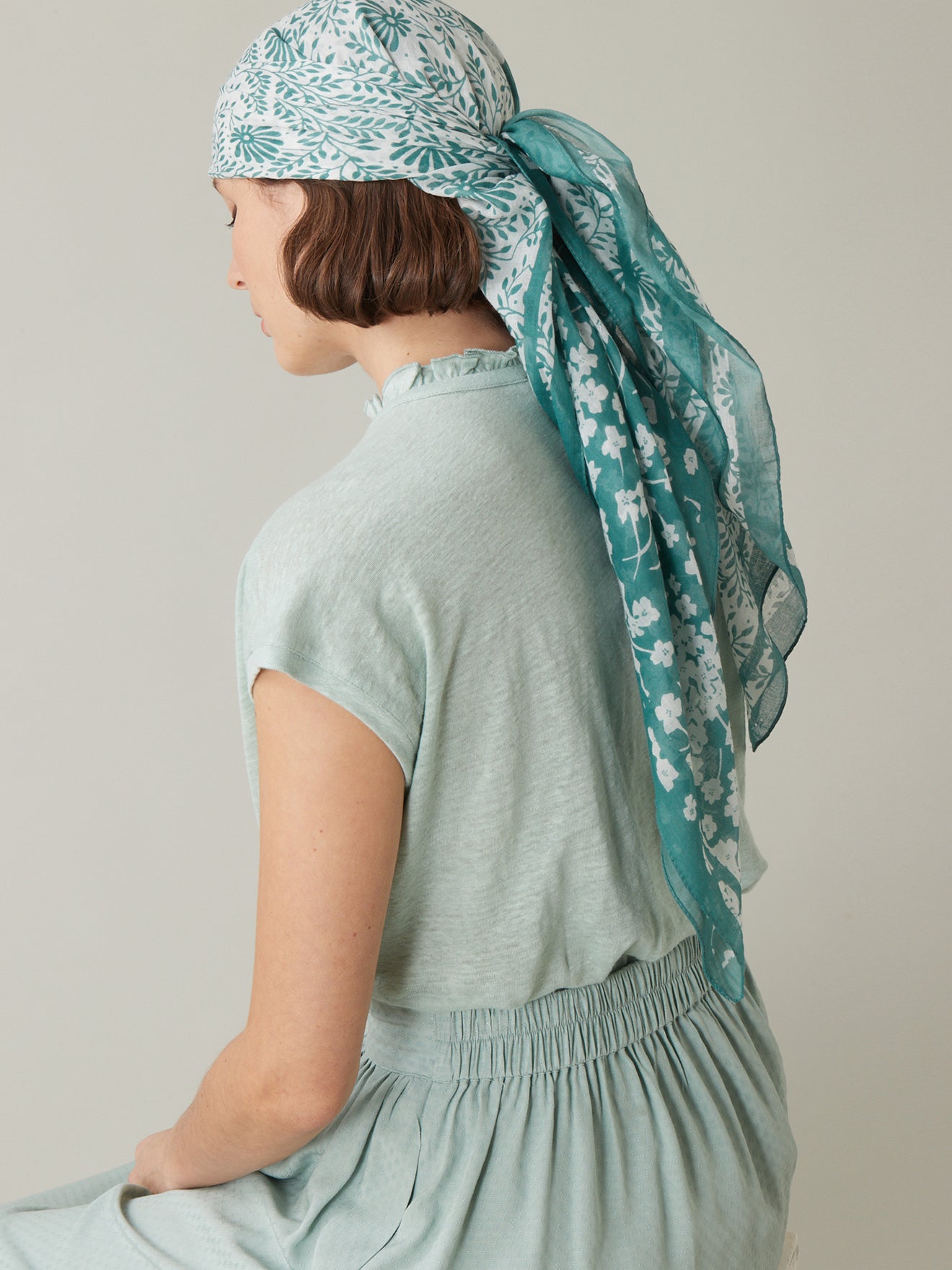 Foulard imprimé fleuri femme