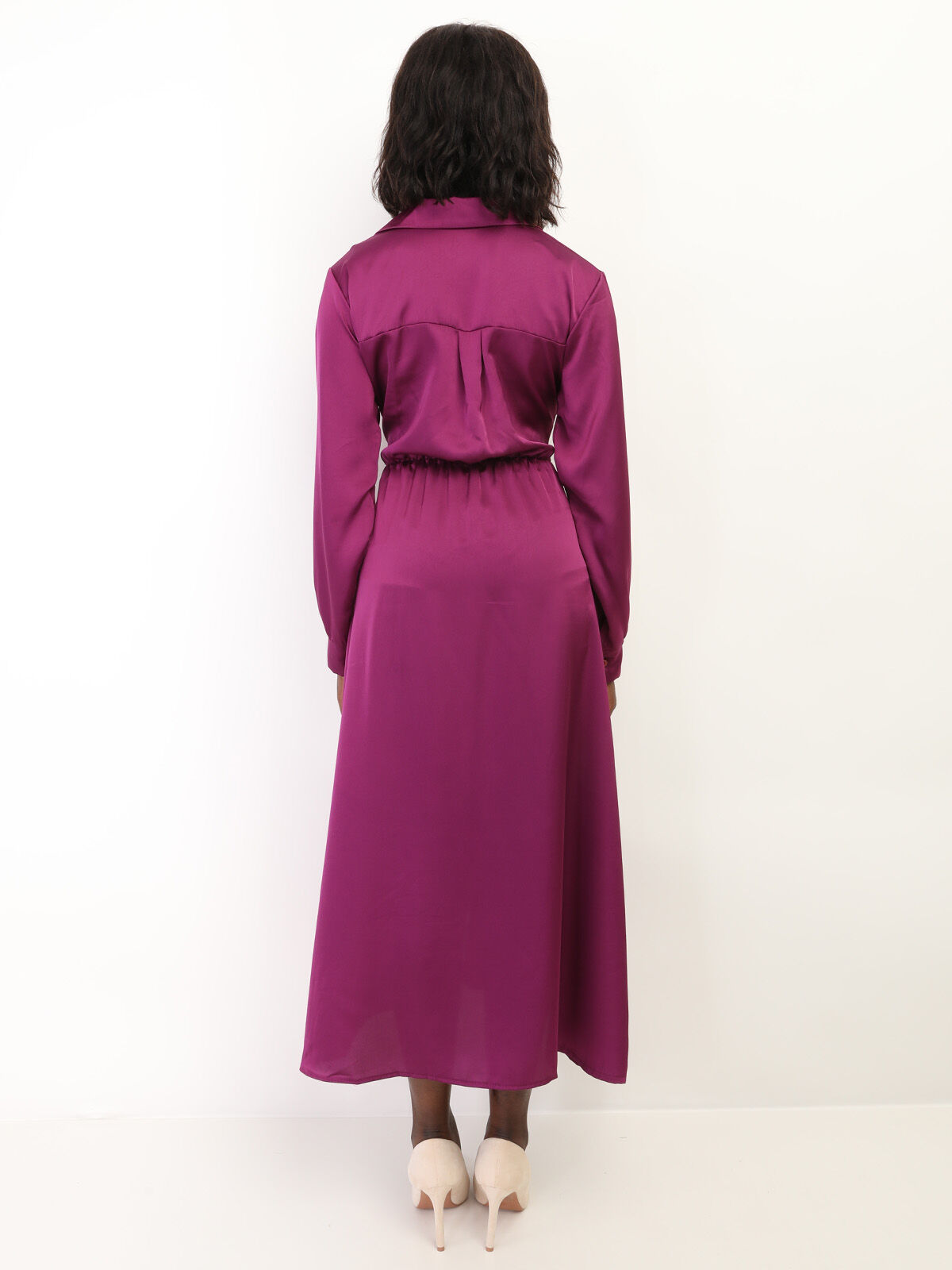 Robe chemise longue et satinée à nouer- Fuchsia foncé