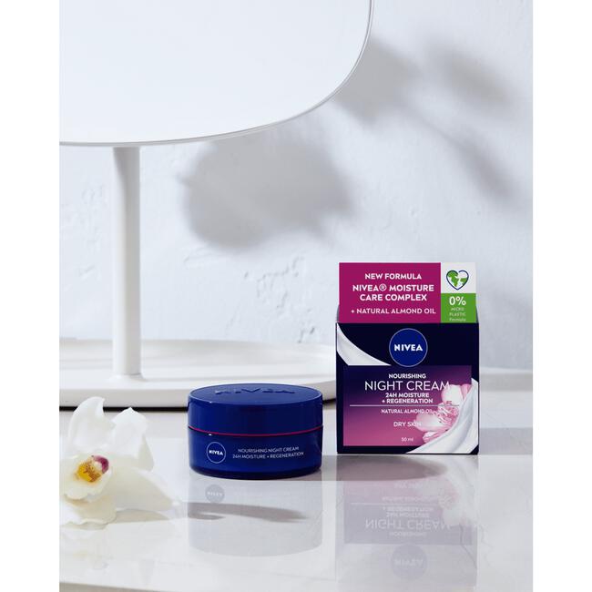 NIVEA Essentials +24h Voedende Nachtcrème 50 ML