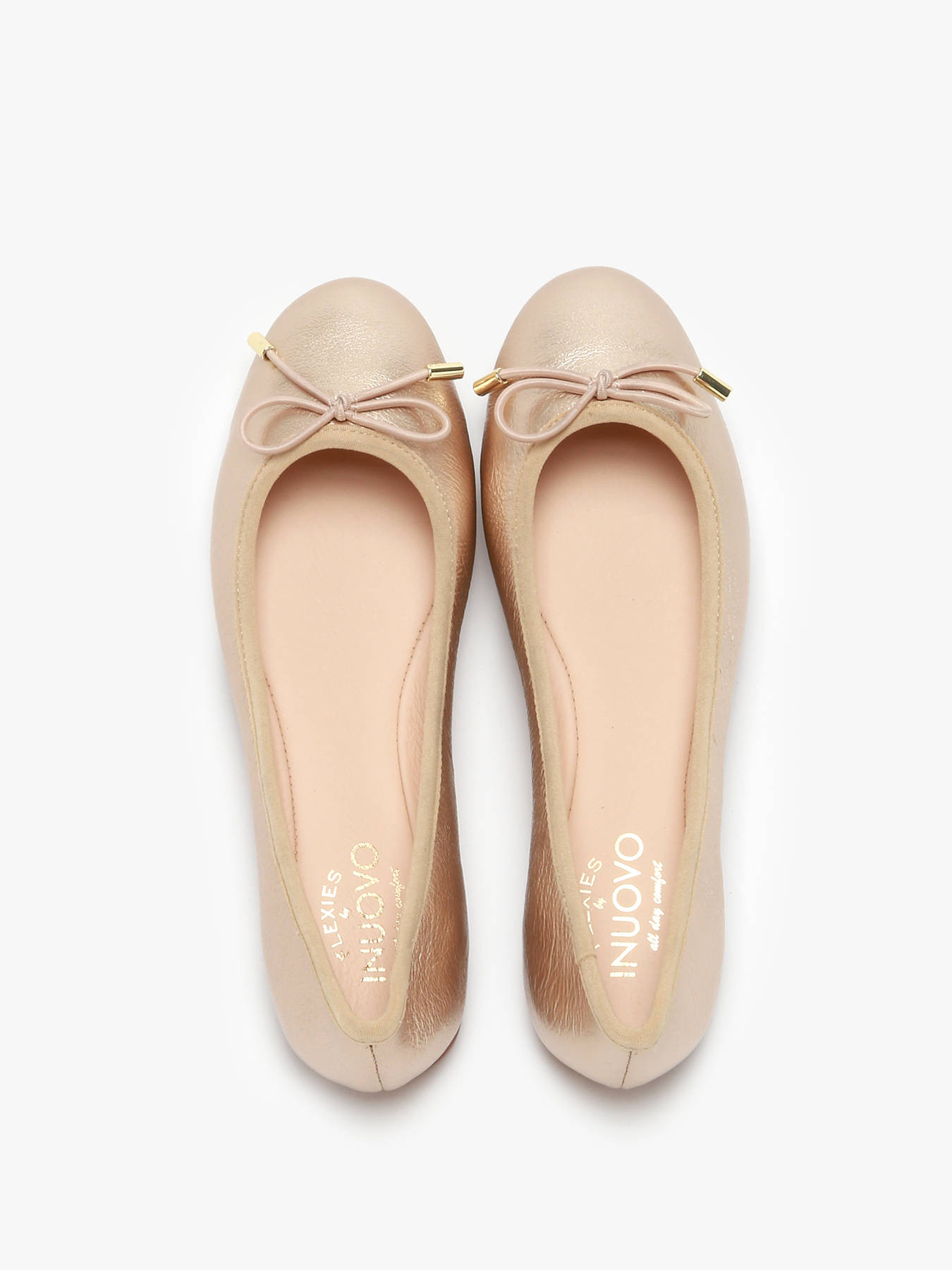 Ballerines en cuir INUOVO