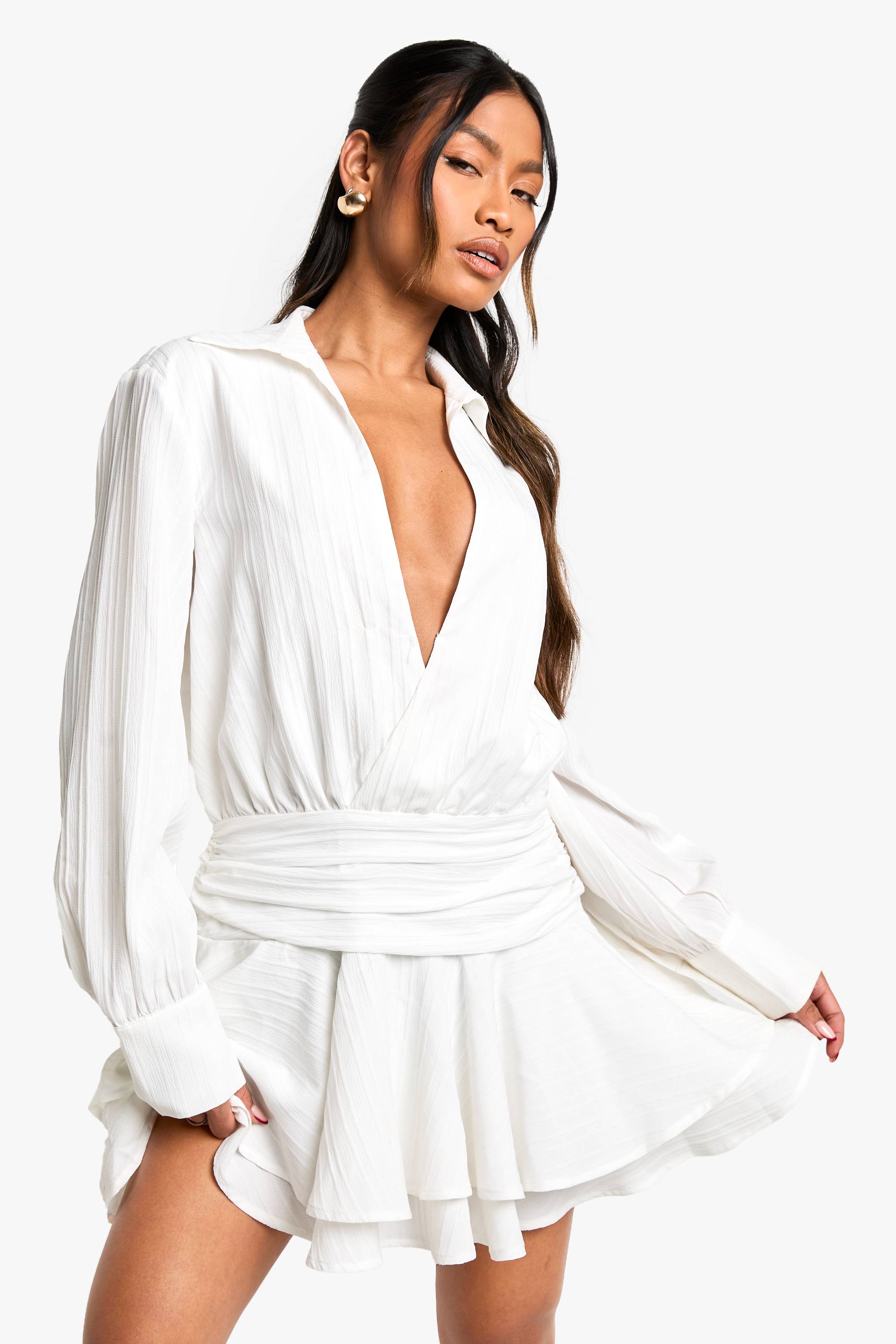 boohoo Robe mini à jupe texturée à fronces et volants
