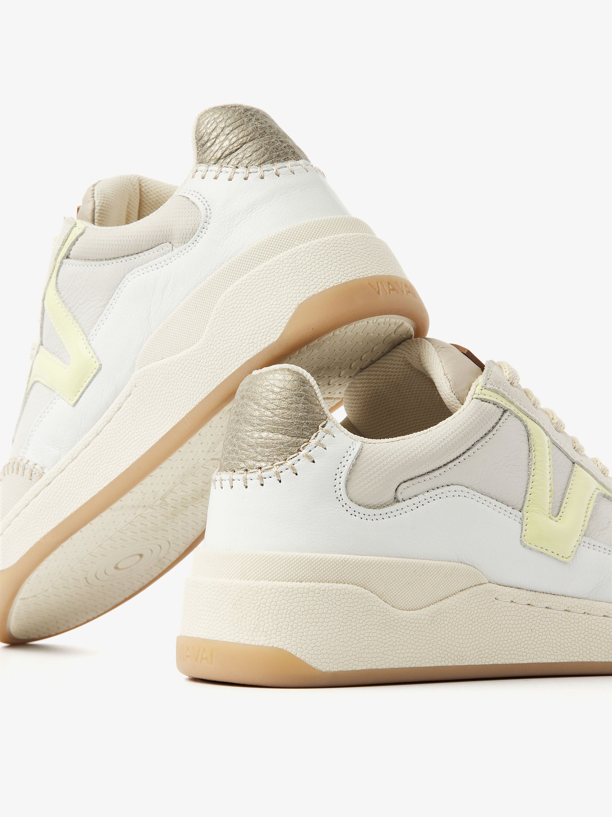 VIA VAI beige dames sneakers Sam Olivia