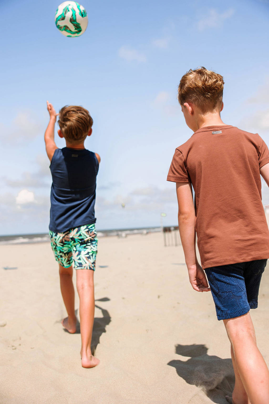 B.Nosy sweatshort met bladprint donkerblauw/groen