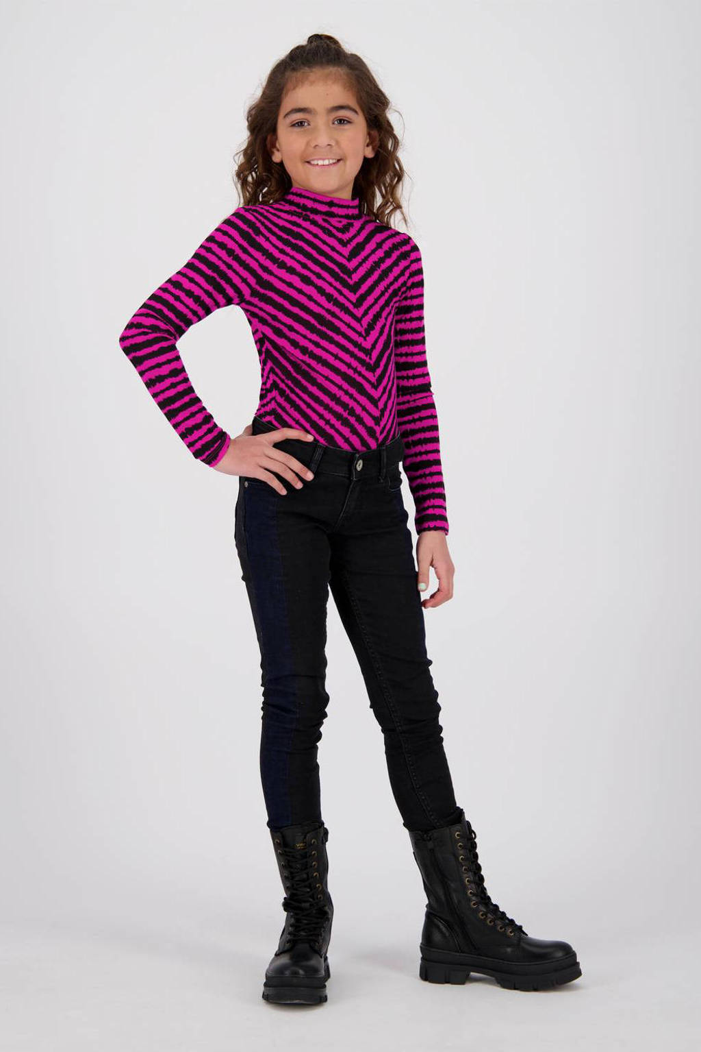 Vingino longsleeve Jenice met all over print roze/zwart