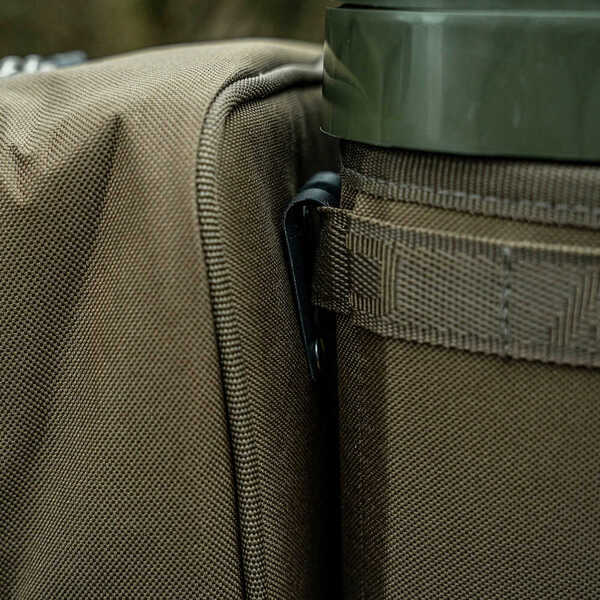 Avid Compound Insulated Pouch