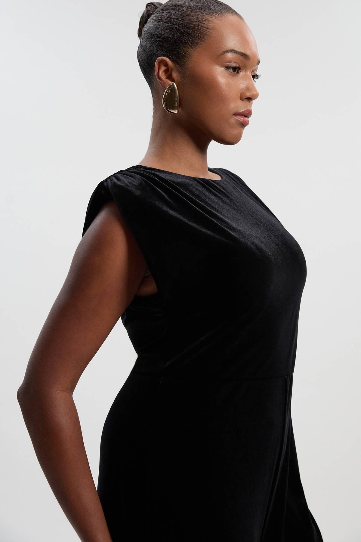 KarenMillen Combinaison Grande Taille en Velours Stretch à Épaulettes Marquées
