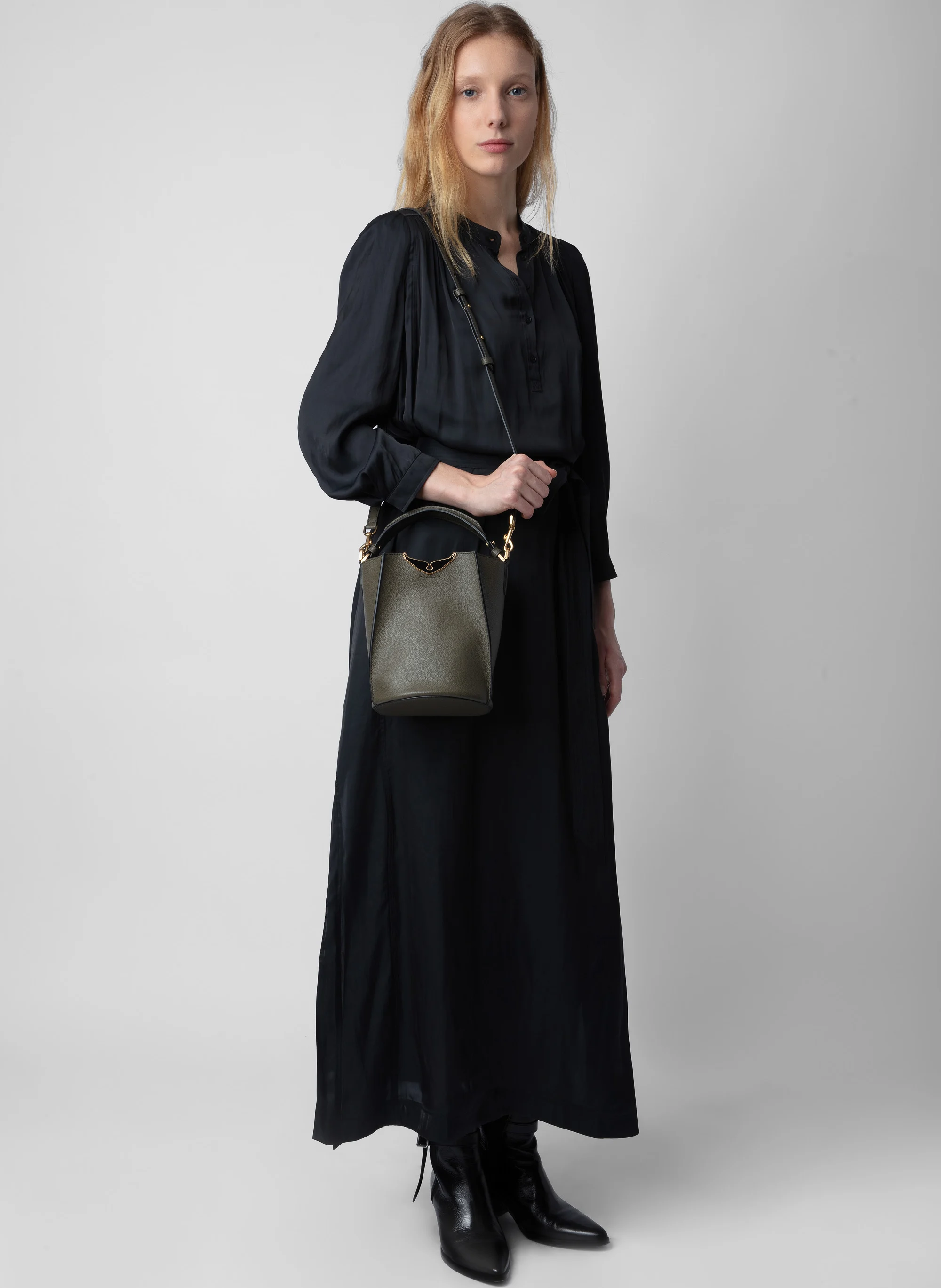 BORDERLINE - Sac seau en cuir grainé | Vert