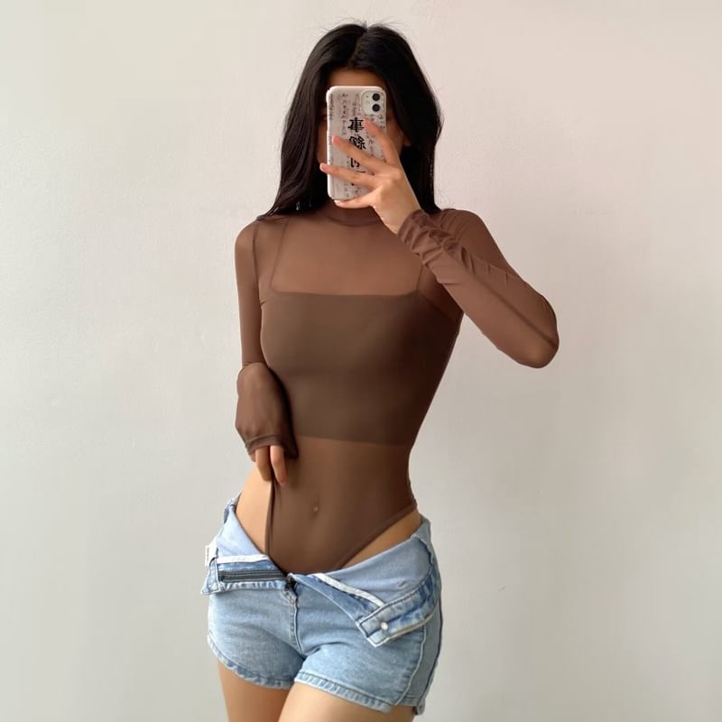 Haneliz - Bodytop met lange mouwen en doorschijnende mesh en een effen halslijn