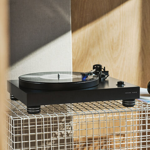 Argon Audio TT-4 MK2 – serieuze hi-fi platenspeler met fraaie afwerking Mahoniefineer
