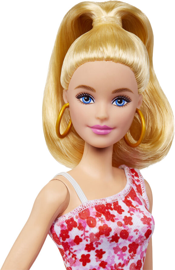 Barbie Brb Fasionistas doll pink dress