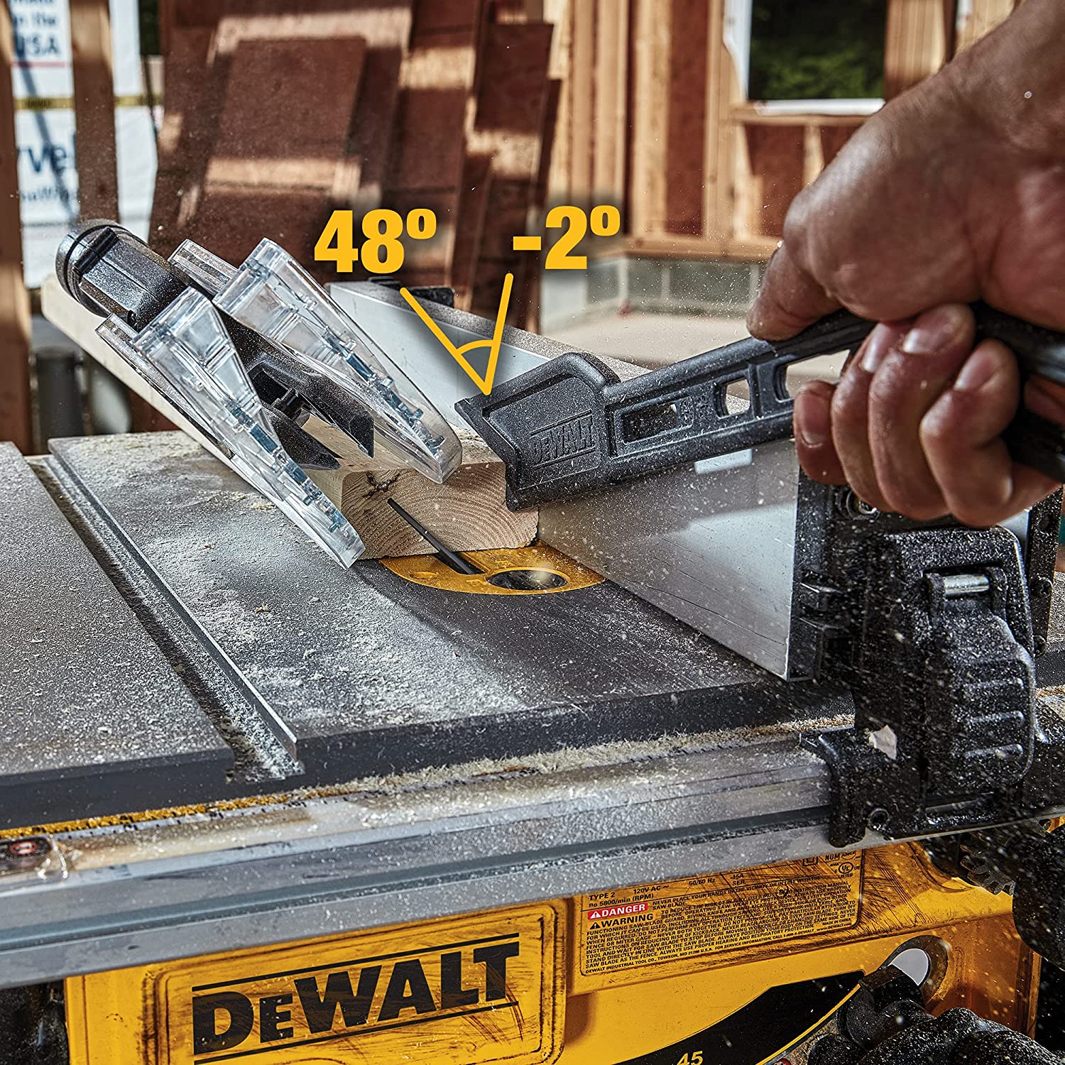 Serra de mesa DEWALT para canteiro de obras, compacta, 8-1/4 polegadas (DWE7485)