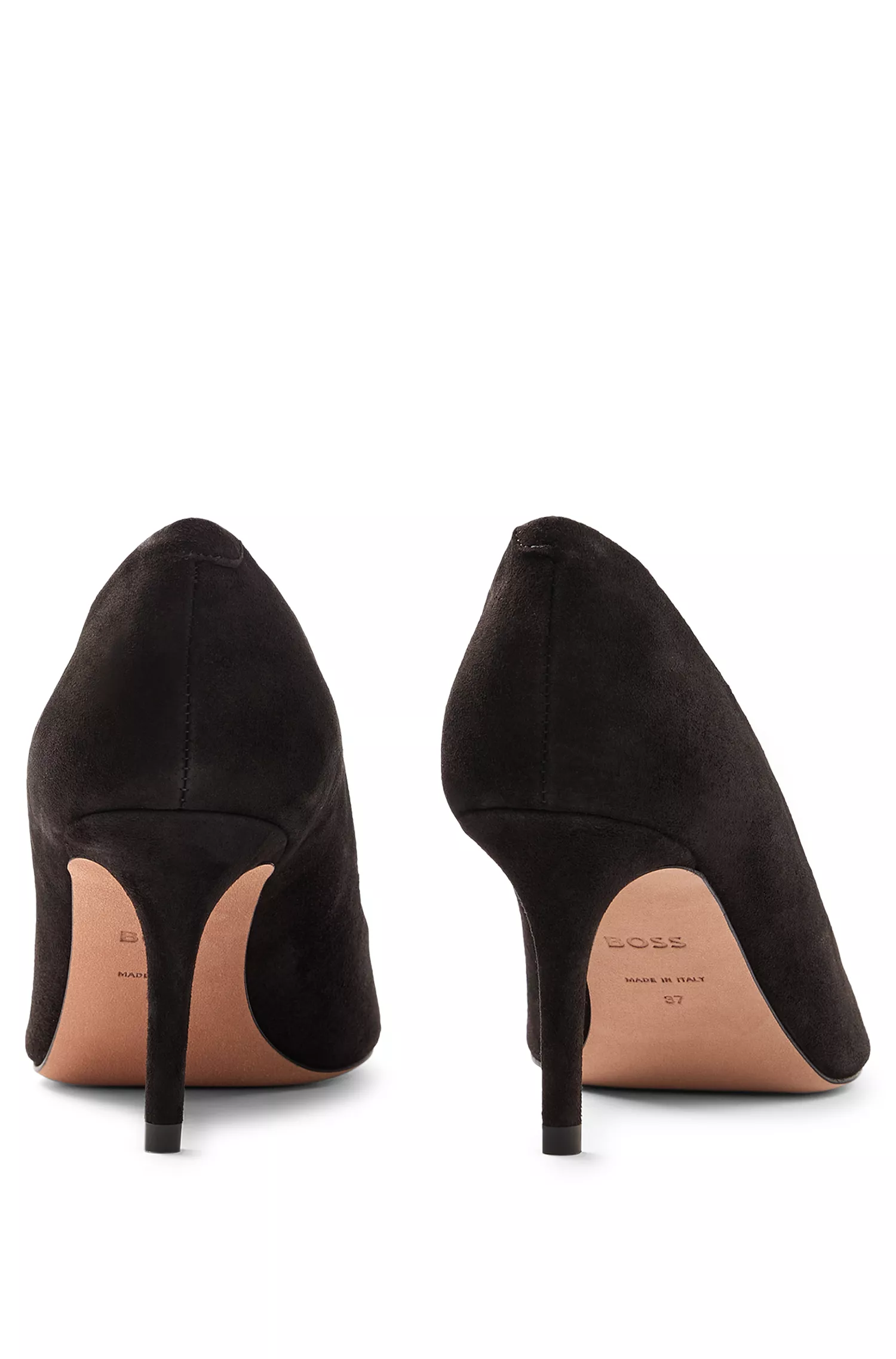 Sapatos de salto alto BOSS em camurça preta, fabricados na Itália, com bico fino.