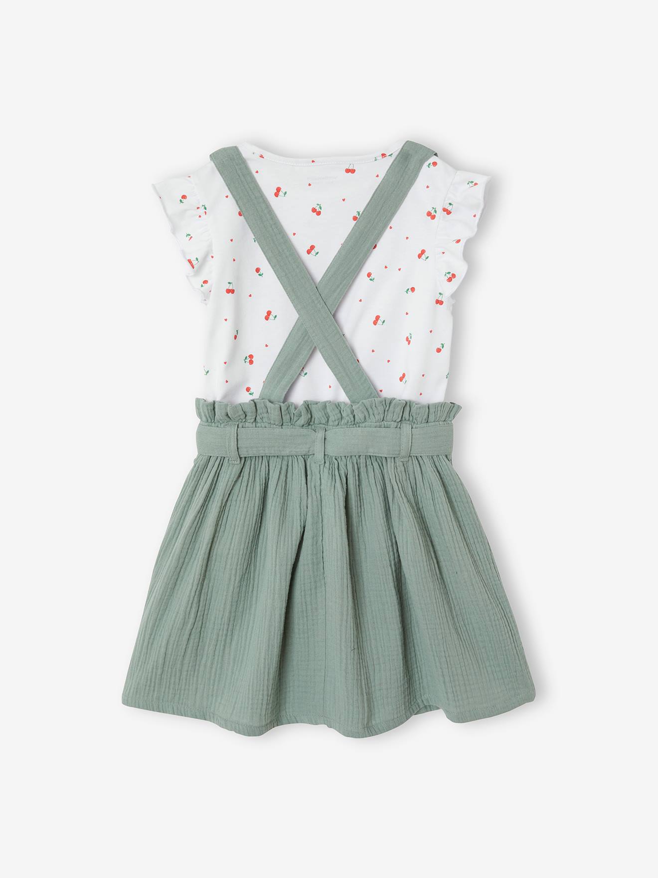 Look feminino: camiseta listrada + saia lisa de chiffon de algodão verde claro