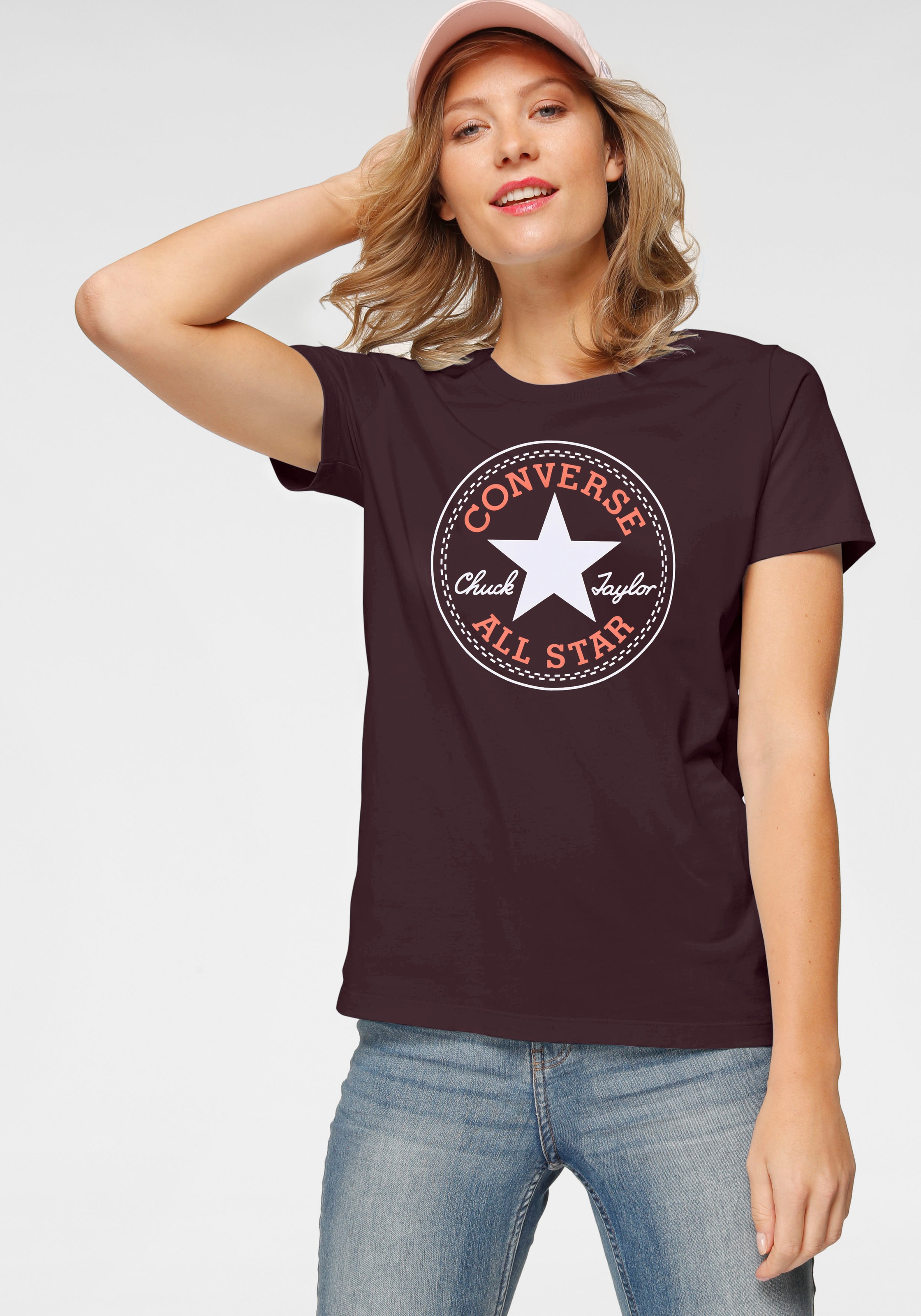 Converse T-Shirt »UNISEX CONVERSE GO-TO ALL STAR PATCH LOGO STANDARD FIT T-SHIRT«, 1 Stk.